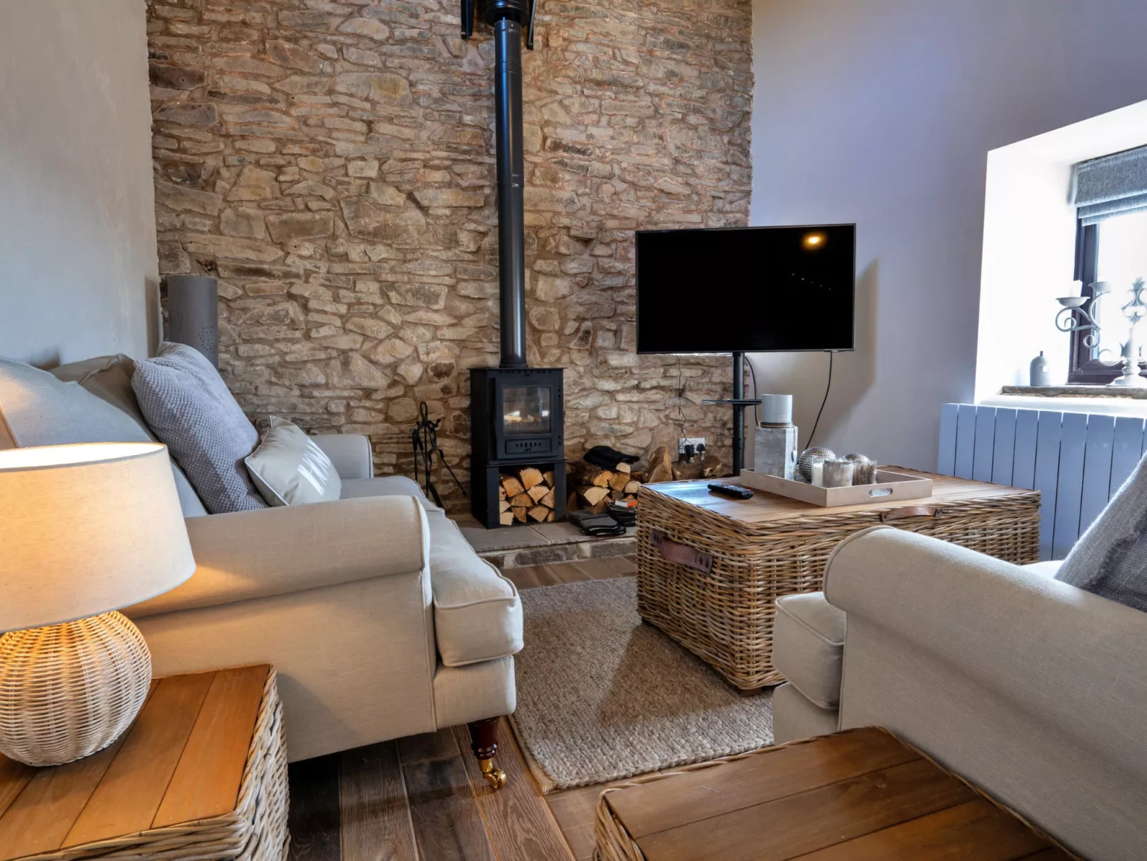 End Barn at Blackclough Farm-Drinnen