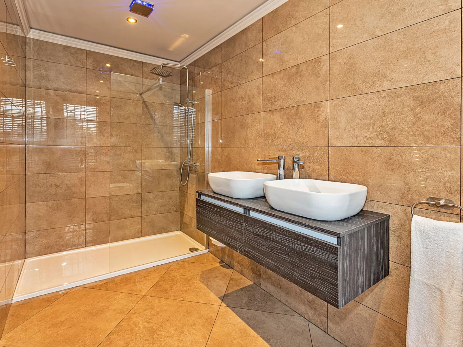 Ttich Manor Retreat-Dedans