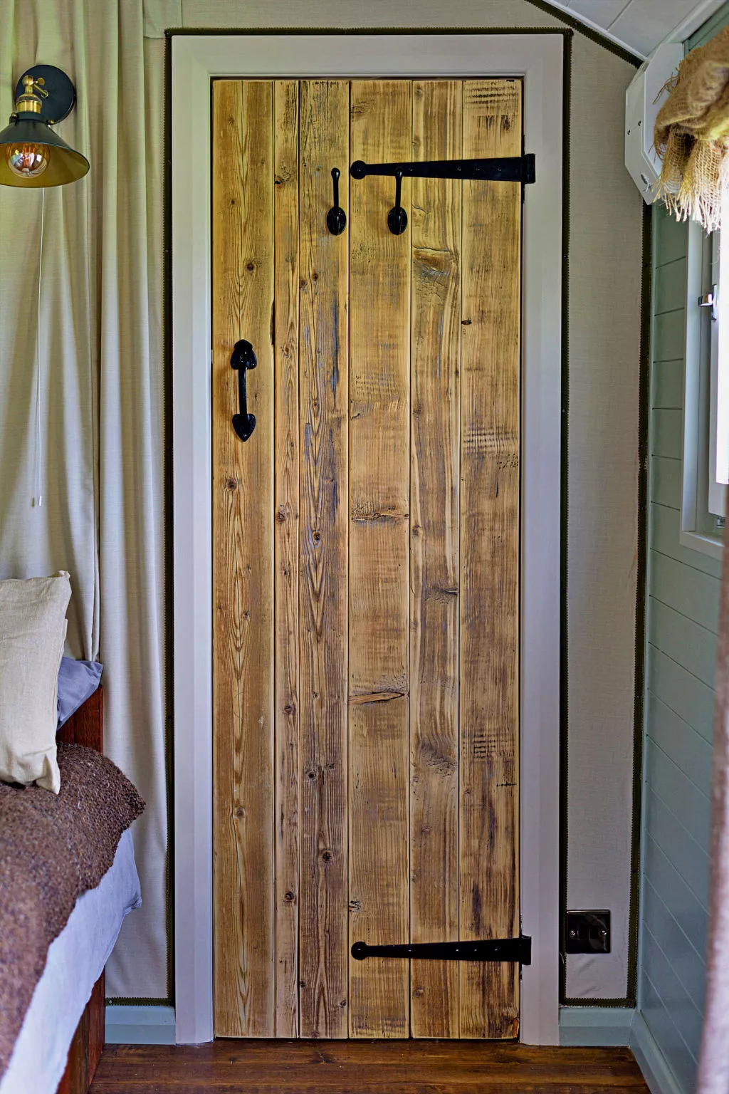 'Joan' Shepherds Hut-Dedans