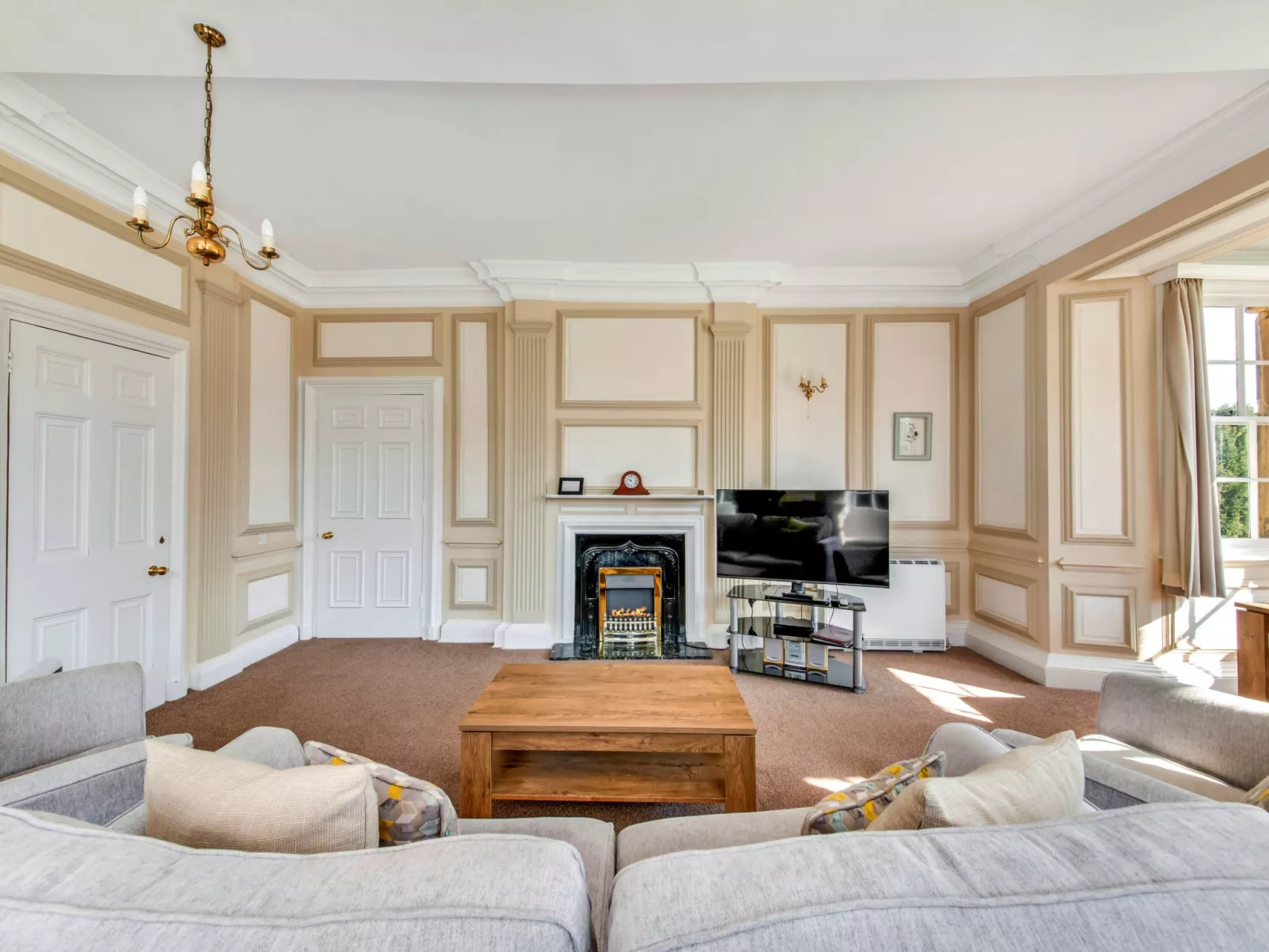 Sutton Hall Apt - Inside