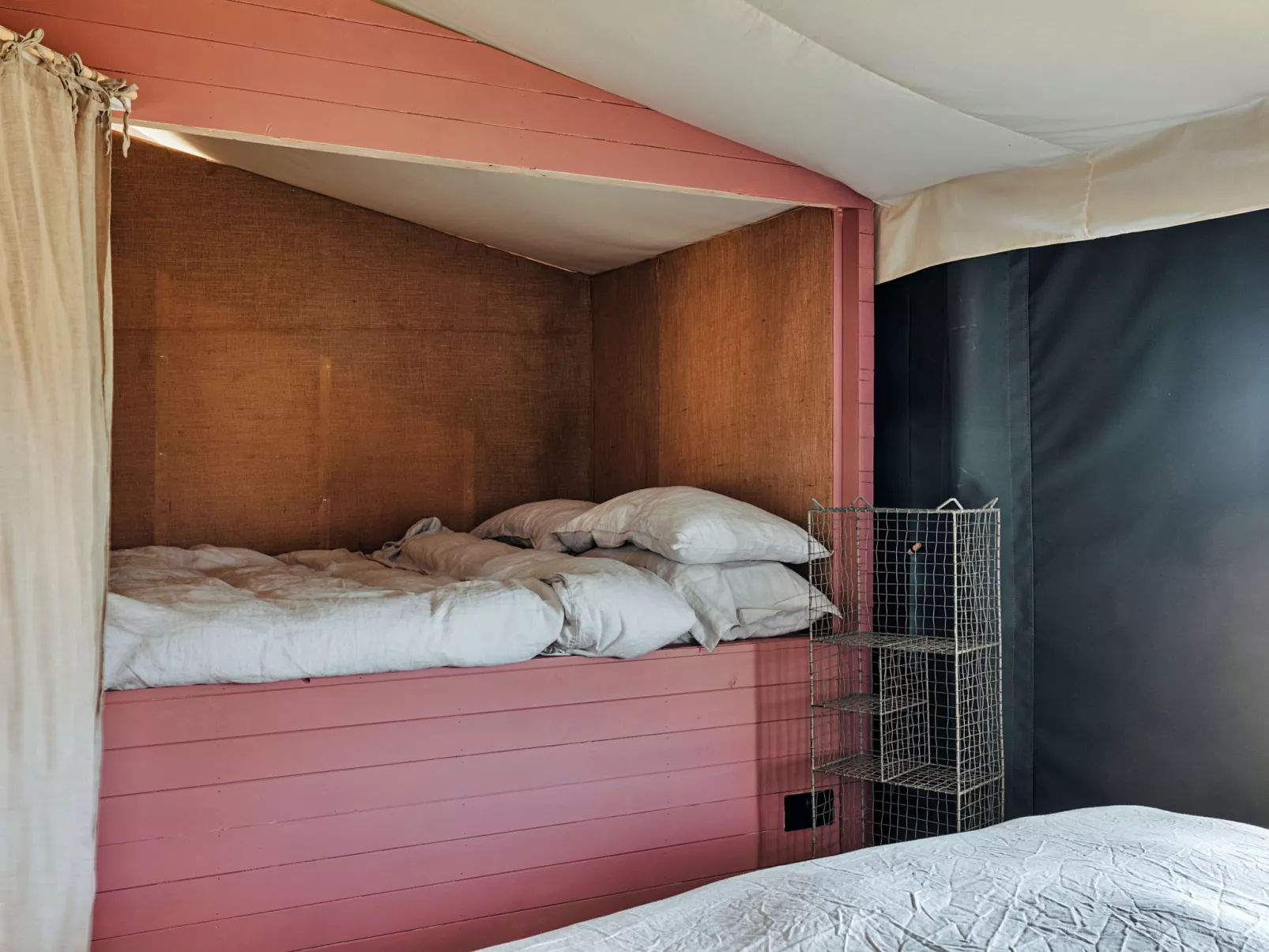 Foxley Lodge - Inside