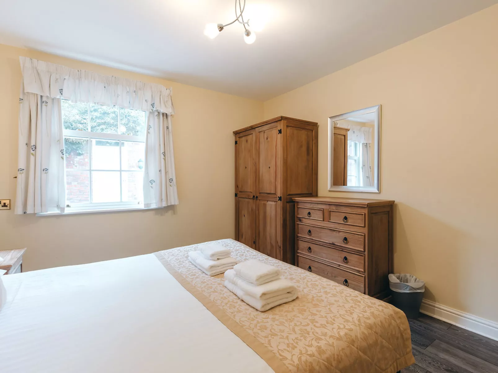 Netley Hall - Camelia-Inside