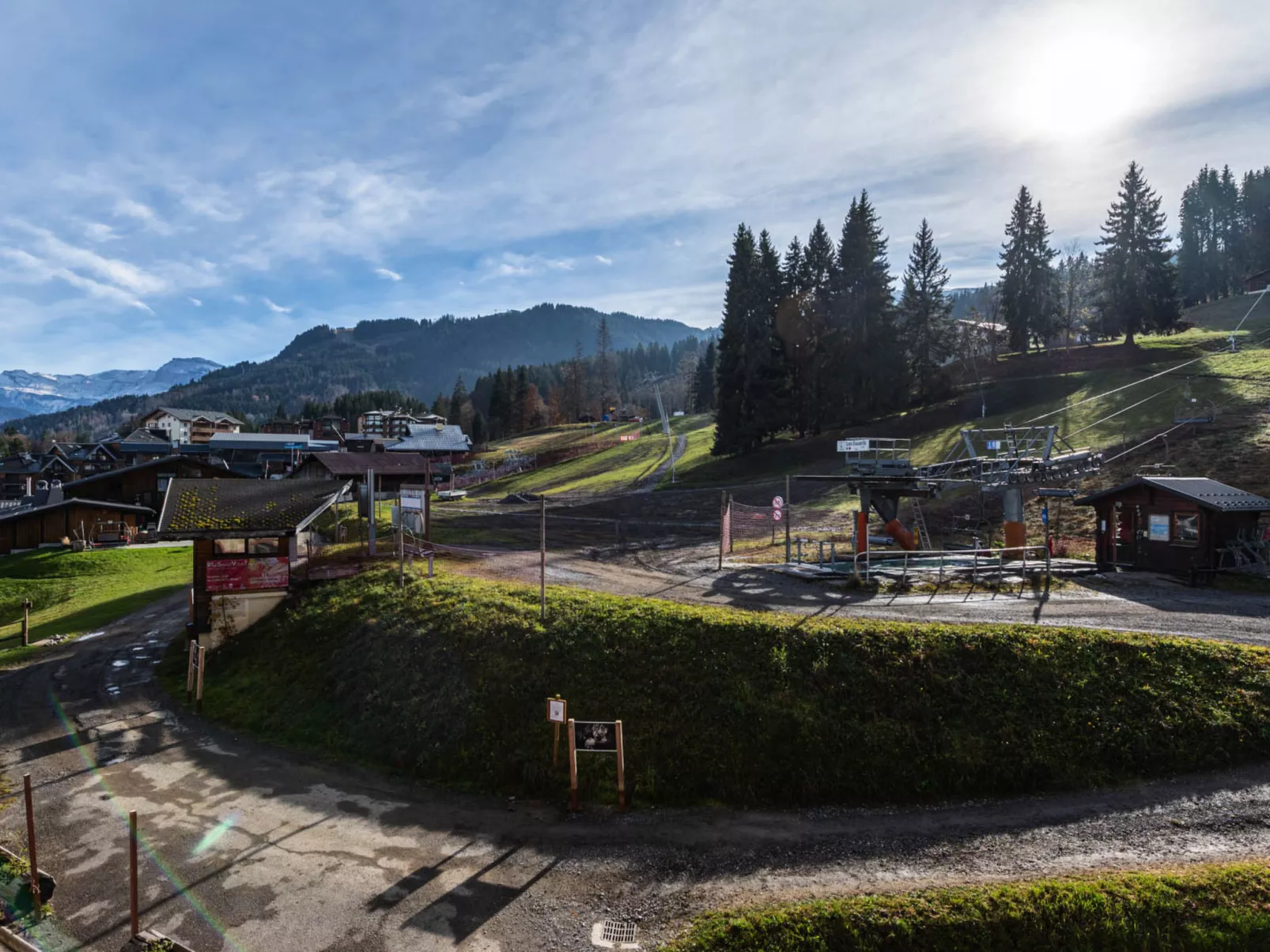 Grand Morillon-Outside