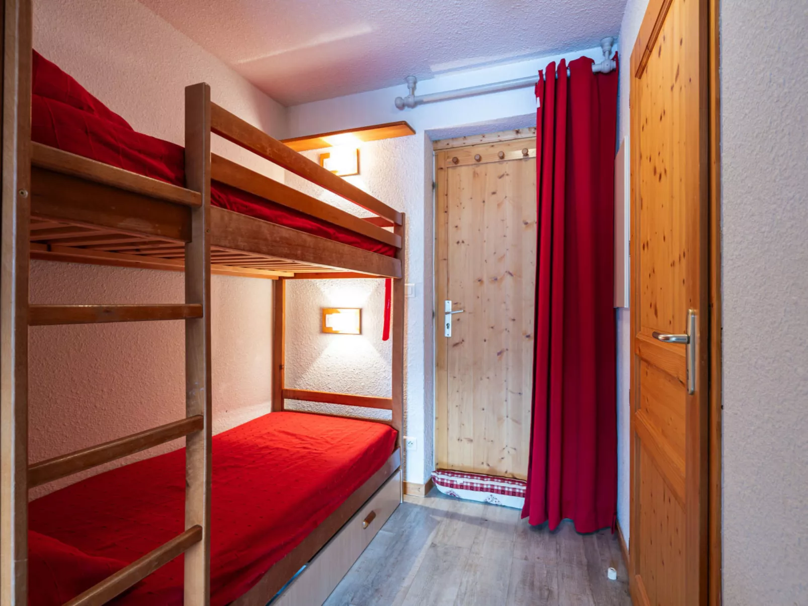 Les Eterlous-Drinnen