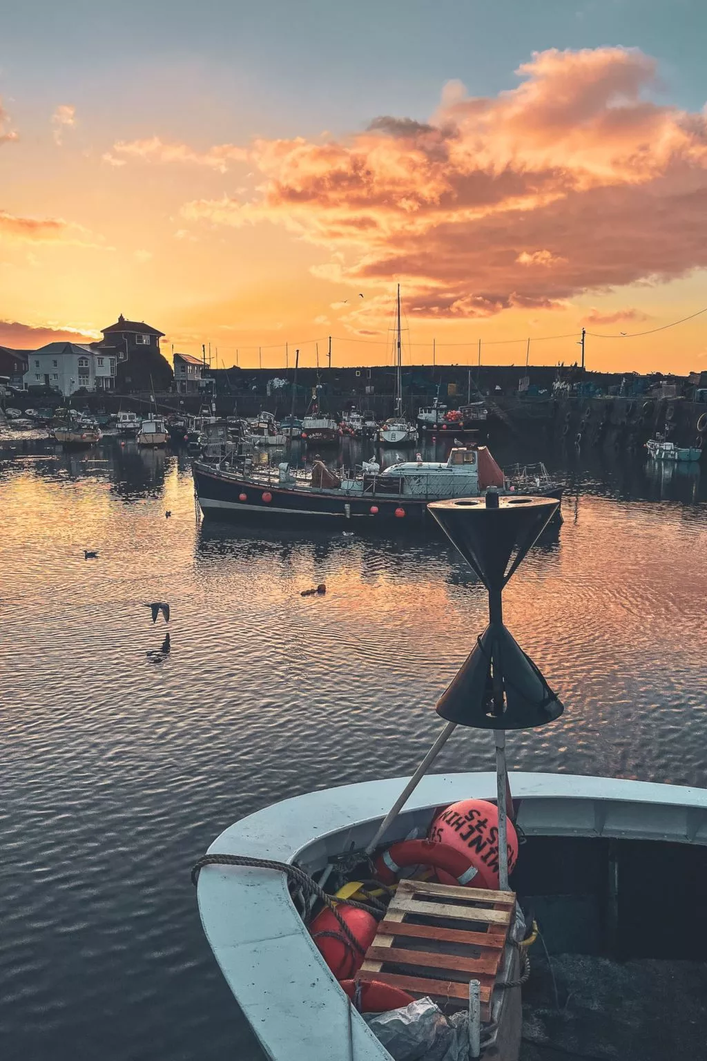 Porthole Cottage-Area