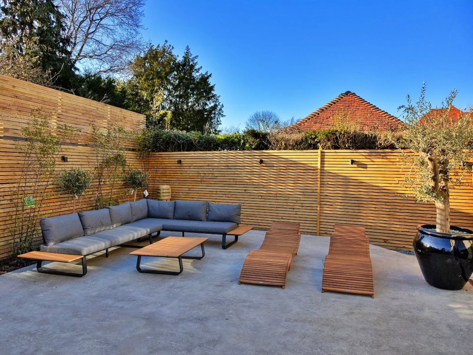 Wesleyan House-Draußen