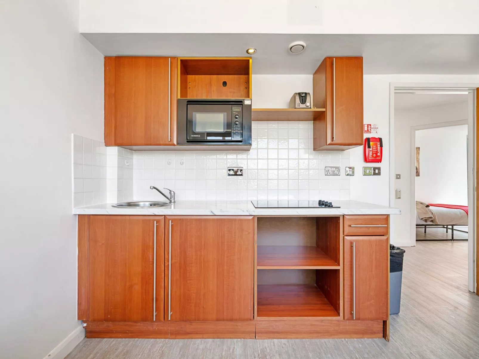 Roland House - Two Bedroom-Drinnen