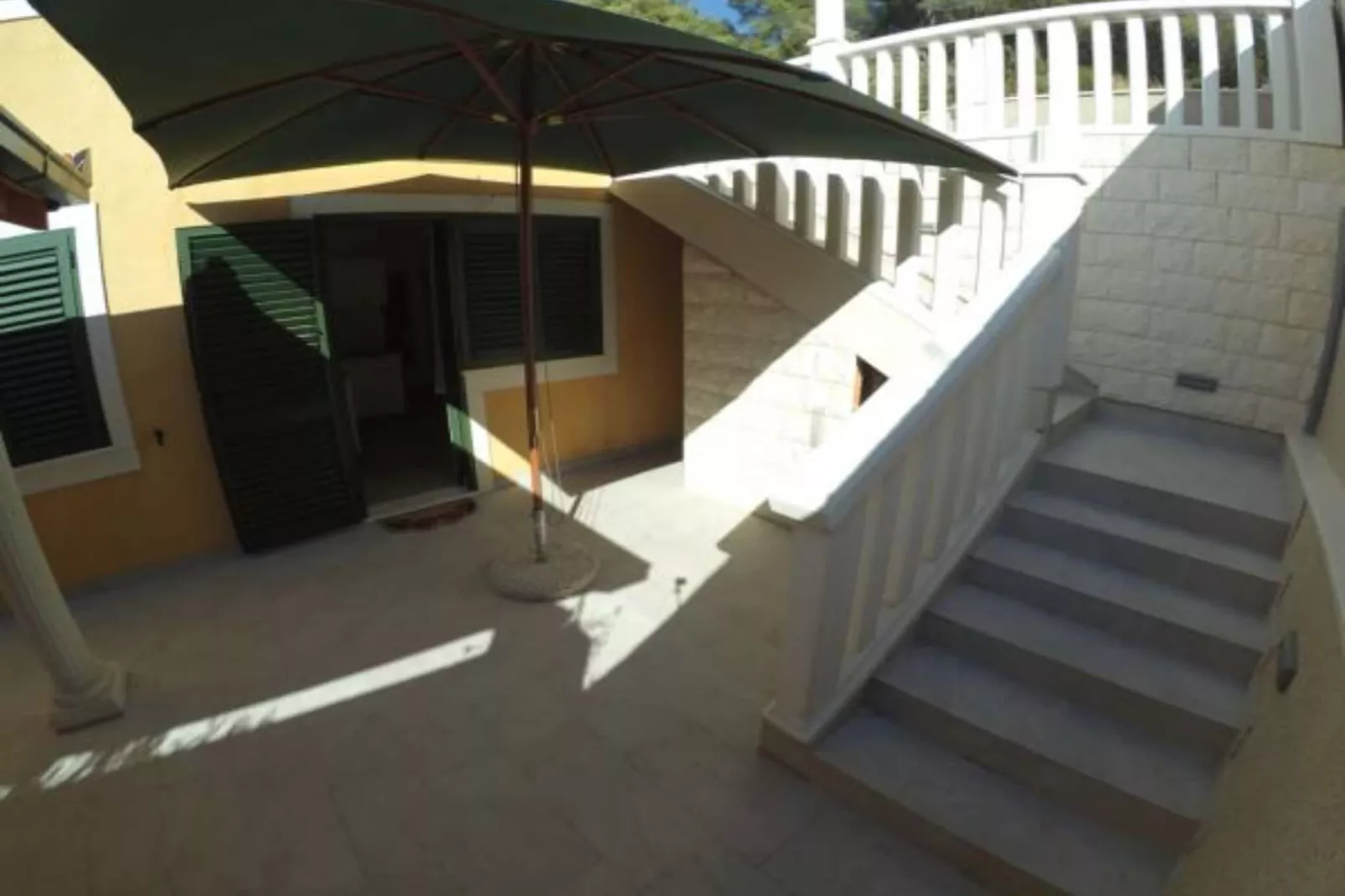 Apartments Maritimo - Studio Apartment with Terrace-Ambiente