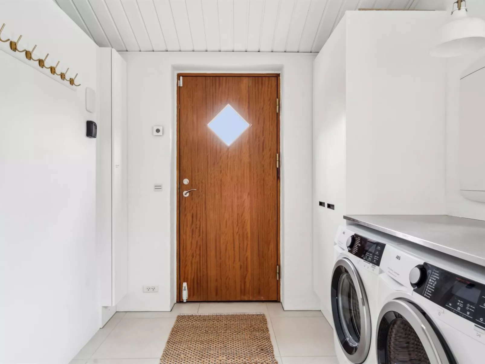 "Jensen" - 650m from the sea-Inside