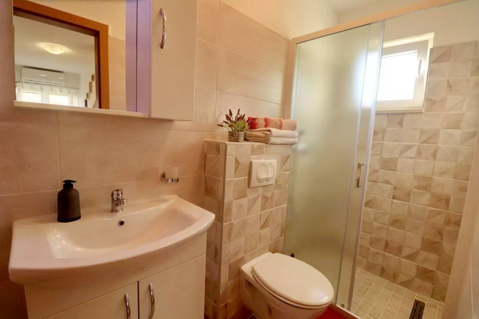 Apartments Clementina Sunrise-Standard Studio Apartment (RED)-Bathroom