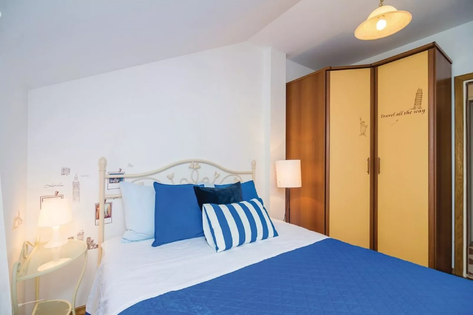 Three Bedroom Apartment with Pool-Schlafzimmer