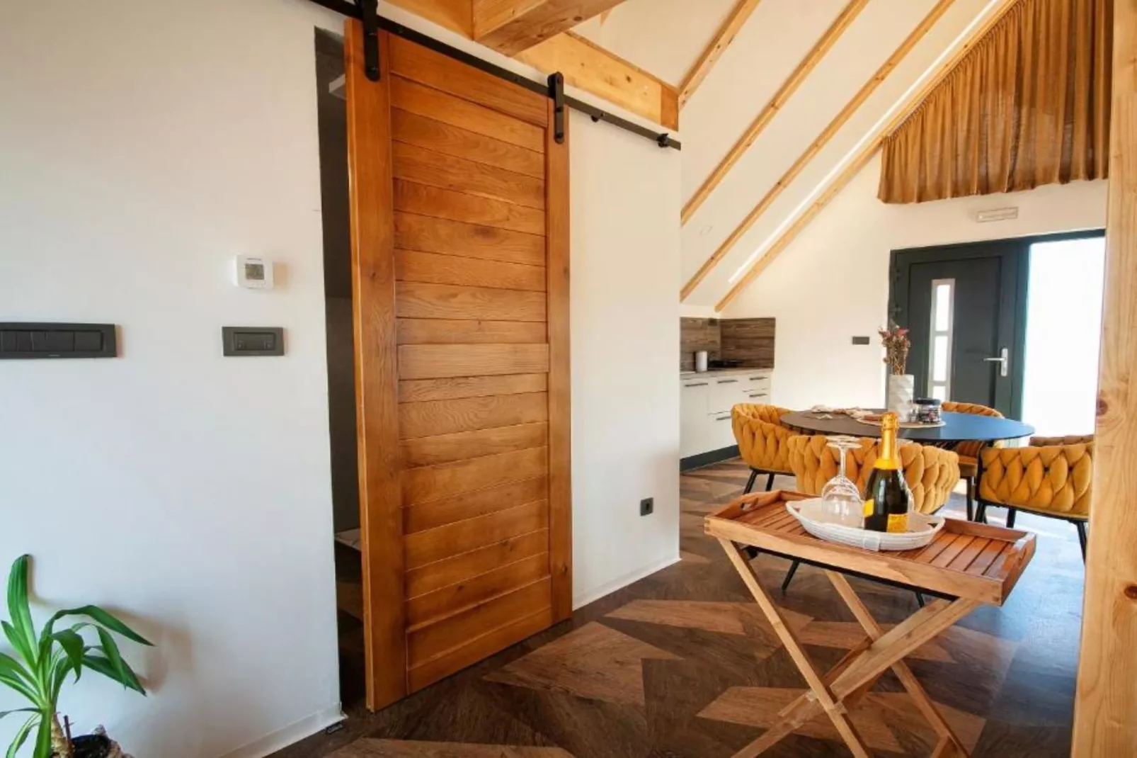 Mountain View Resort (Luka)-Indoor