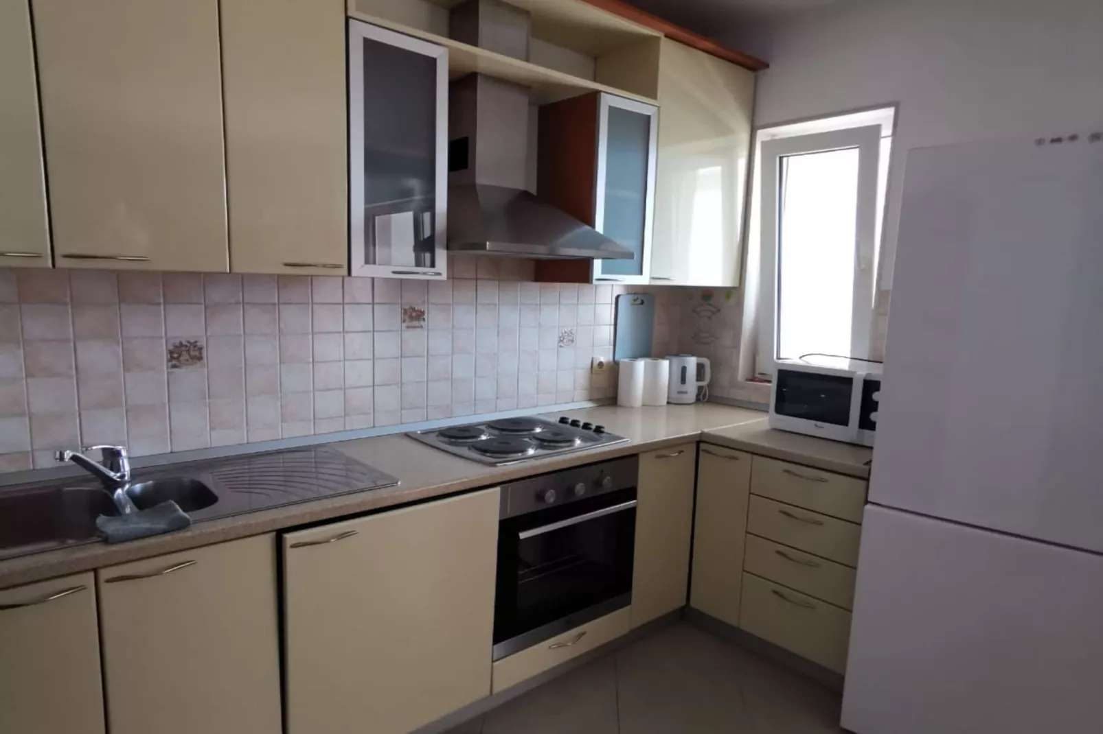 Three Bedroom Apartment with Terrace and  Sea View-Kitchen