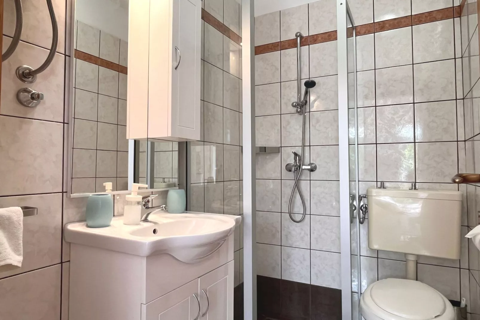 Apartment Butković -  Studio Apartment (A1)-Badezimmer