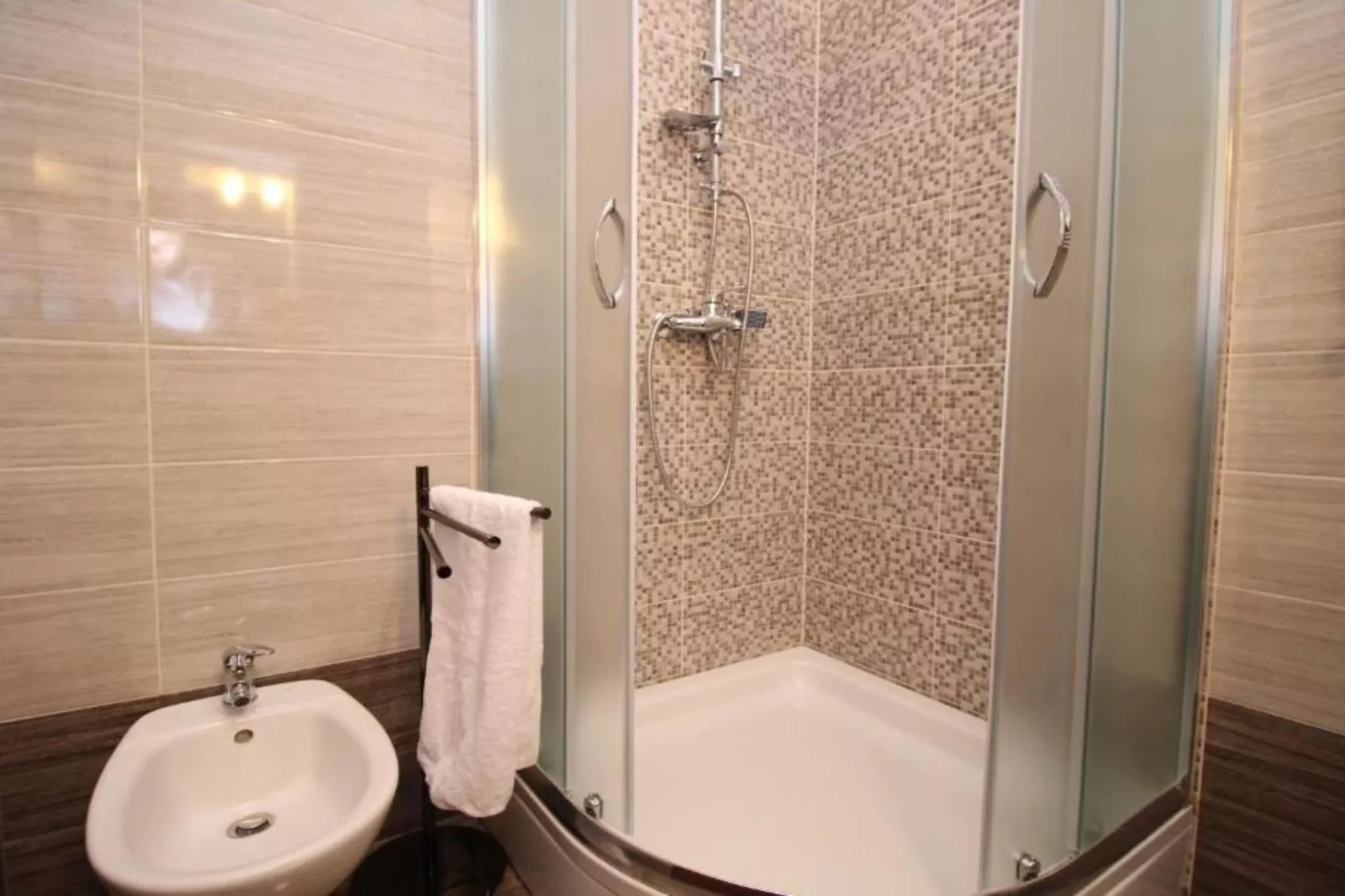 Apartments Butković - One Bedroom Apartment (A2)-Badezimmer