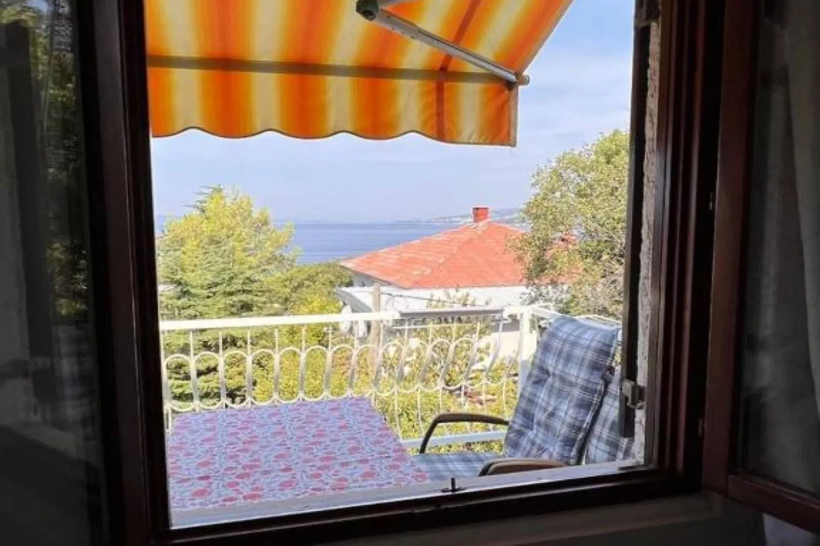 One-Bedroom Apartment With Sea View (A)