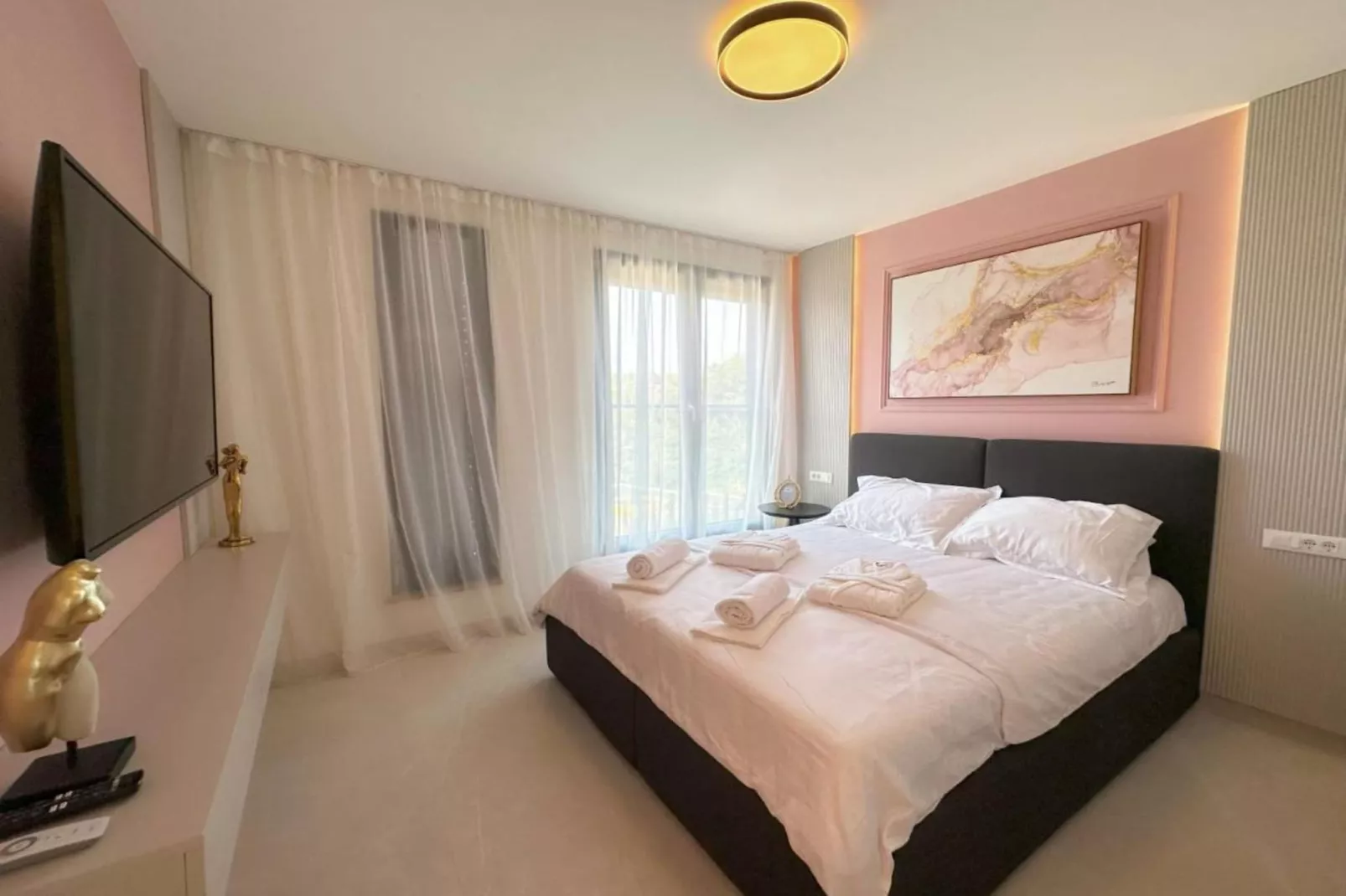 Leonarda Waterfront Residences- Three-Bedroom Penthouse with Infinity Pool (The Skyview Penthouse) - S4-Bedroom