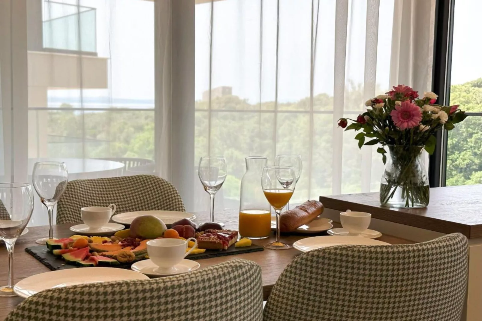 Leonarda Waterfront Residences- Three-Bedroom Penthouse  (The Riviera Three) -S3-Salle à manger