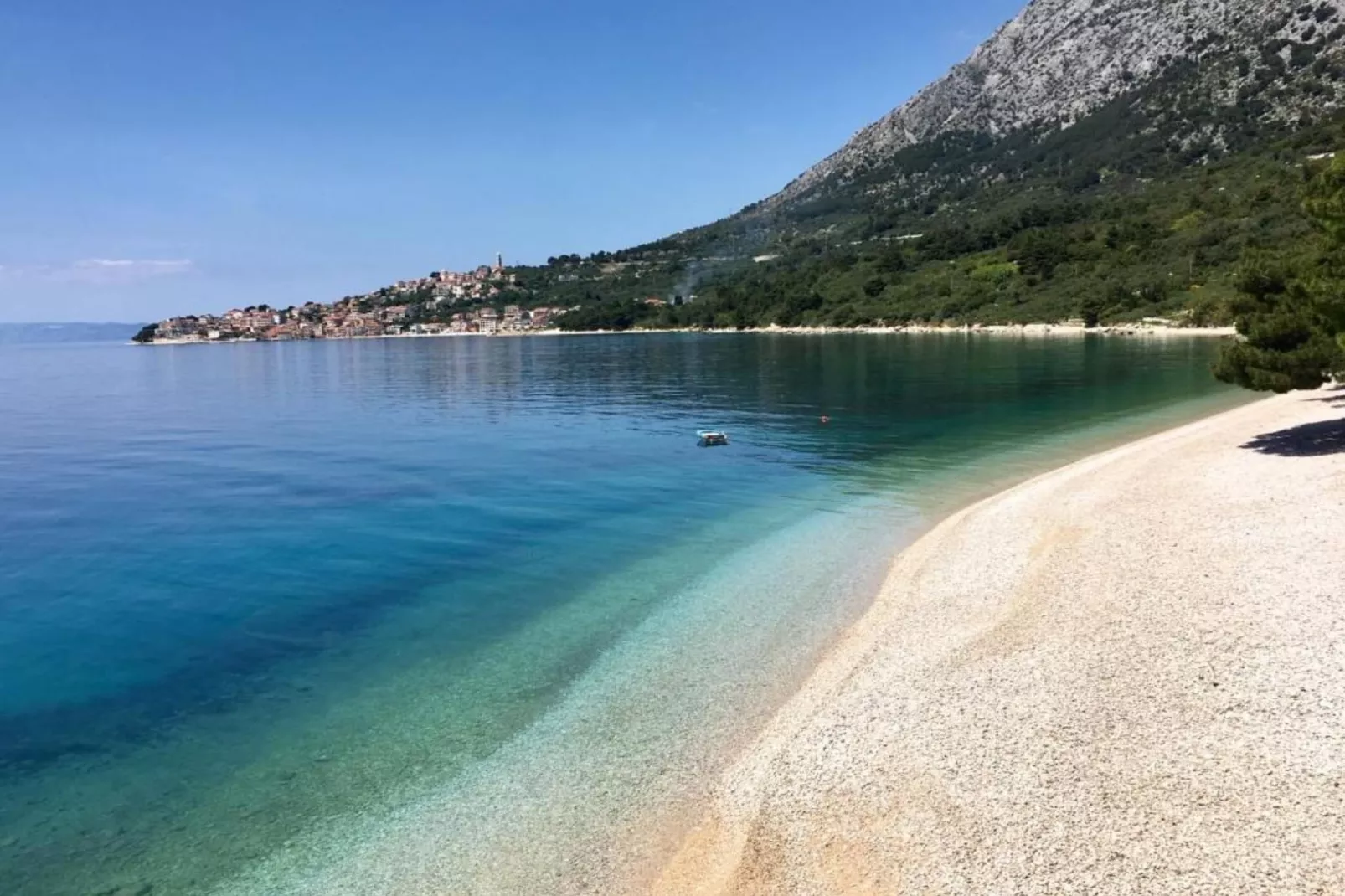 Hotel Pansion Villa Antonio - Two Bedroom Suite with Balcony and Garden View 18-Ambiente