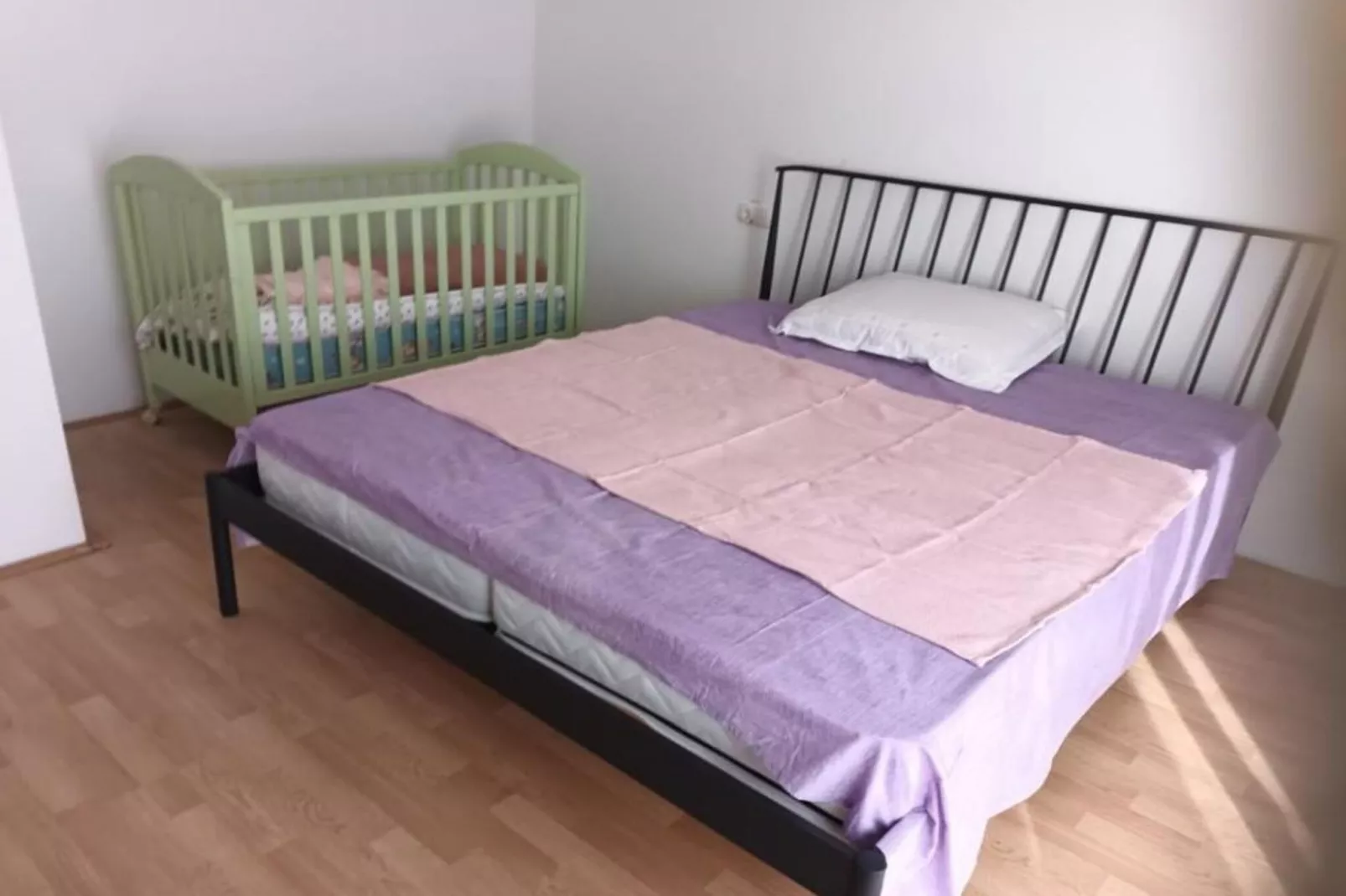 Spacious and Cozy Apartments Dugi Rat-Schlafzimmer