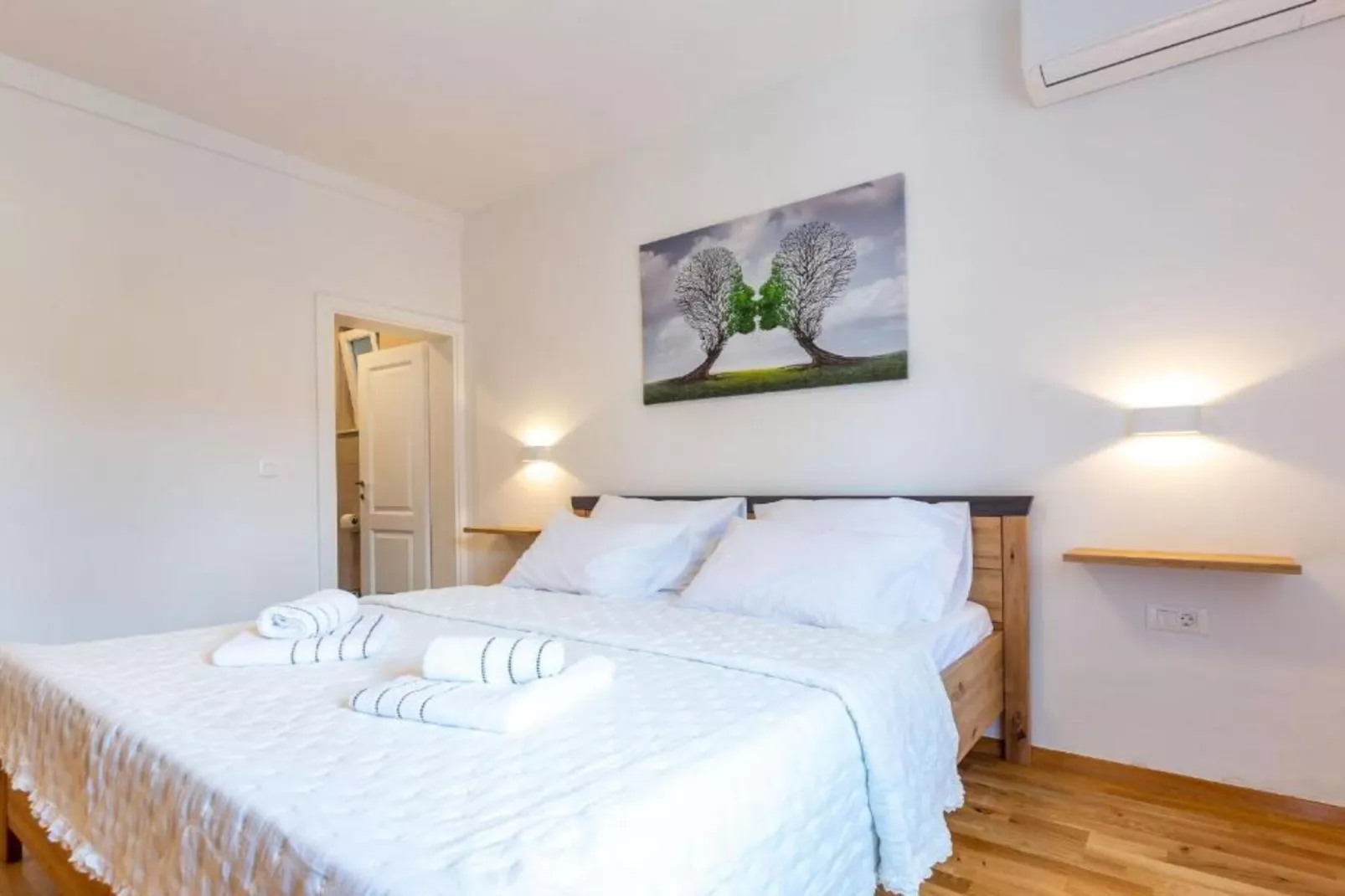 Peaceful Murvica Villa Pool, Garden, and Modern Comfort - Two Bedroom Holiday Home with Private Pool-Chambre