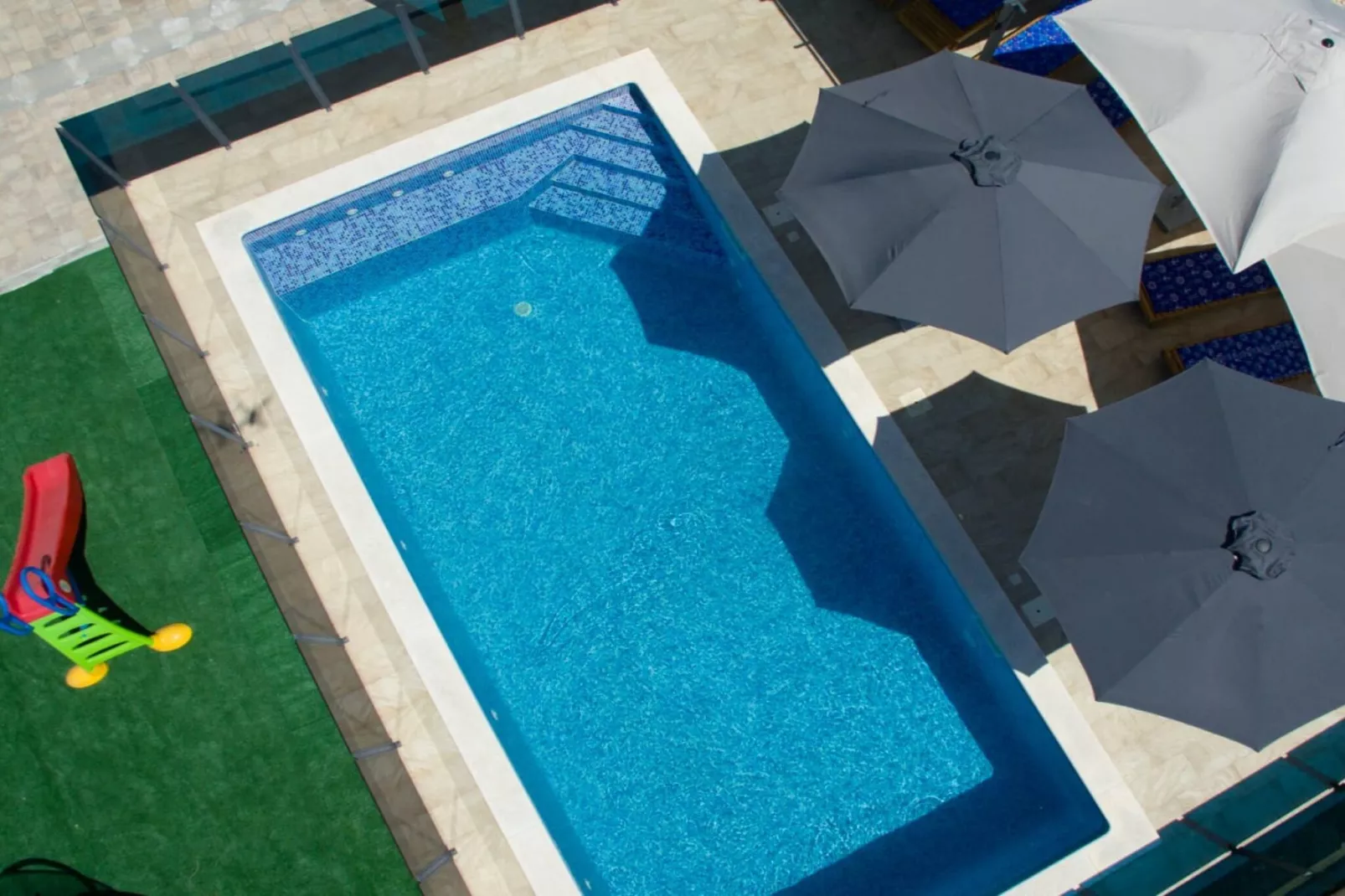 Holiday Home Marana - Five Bedroom Holiday Home-Piscine