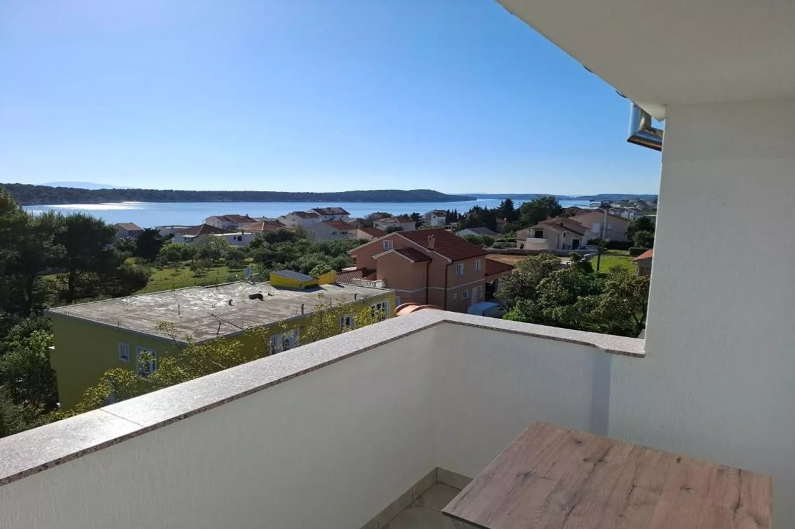 Rab Diving Mirko - Two Bedroom Apartment with Sea View (5A)-Terrasse/Balkon