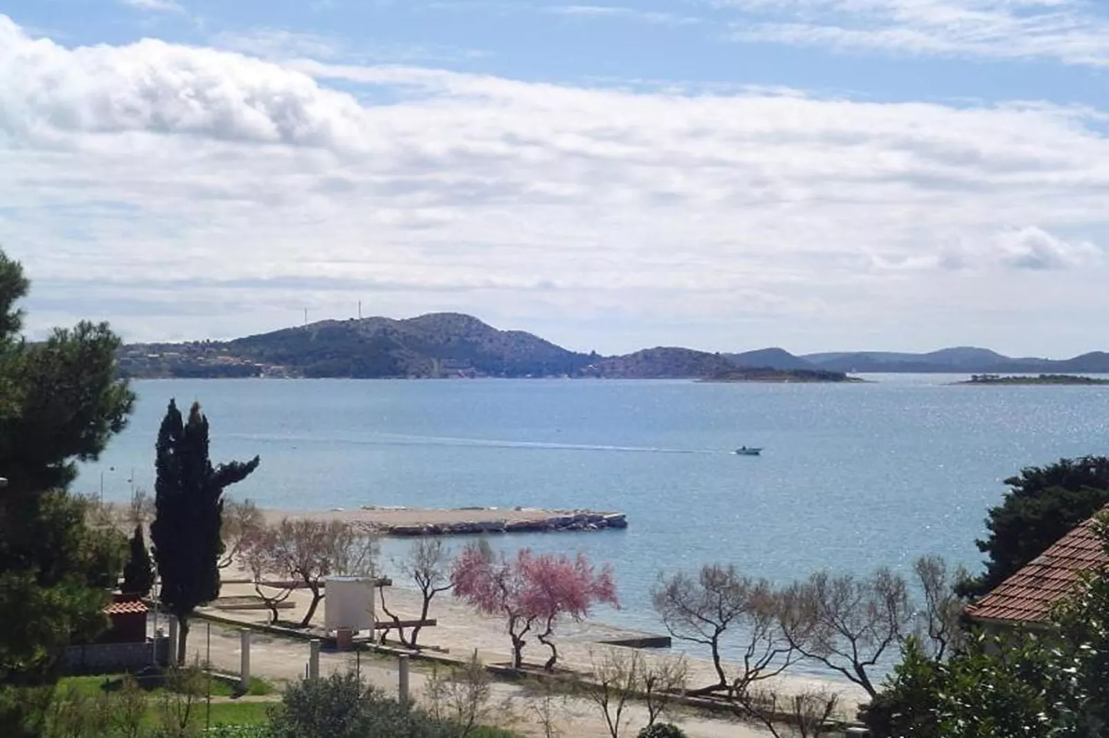 Apartments A&N Pakoštane - One Bedroom Apartment with Sea View and Balcony (A1)-Outdoor