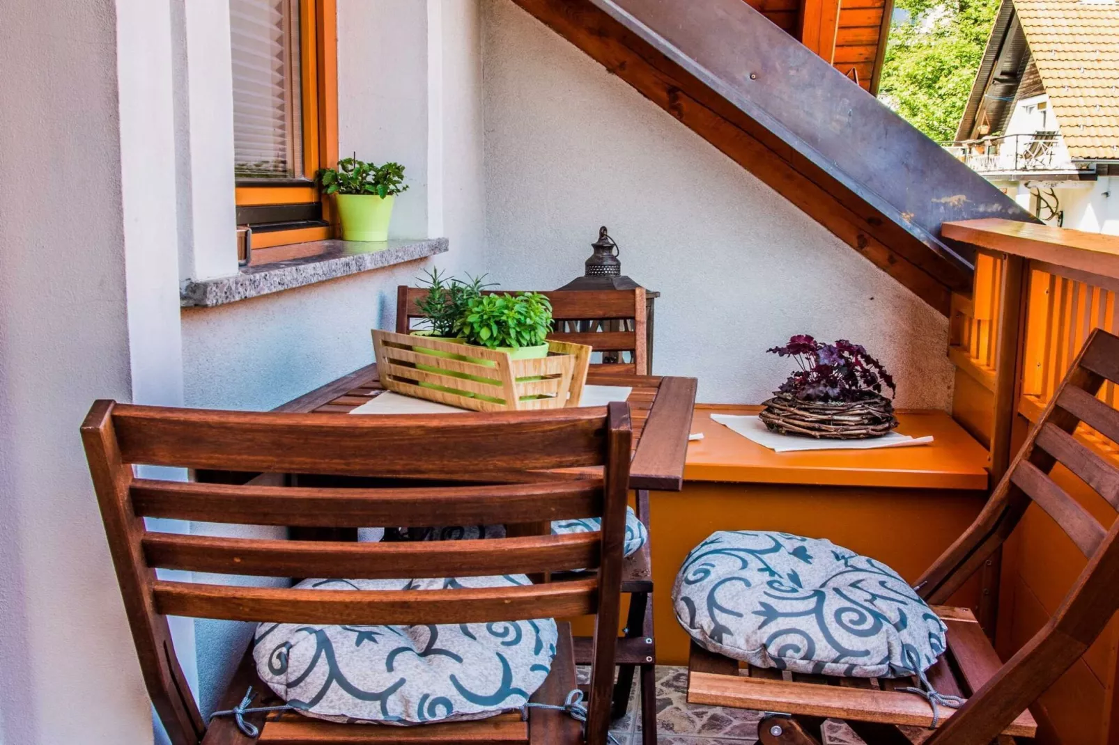 Riverside Pines Luce Apartments with Balcony - Studio Apartment with Balcony-Esszimmer