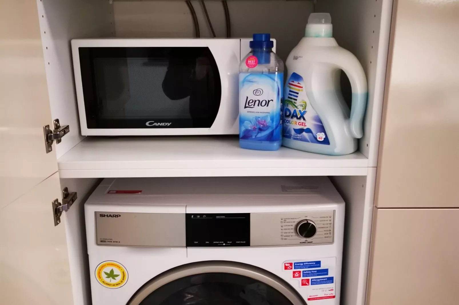 Downtown Koper Spacious Apartment with Balcony - Two Bedroom Apartment with Balcony-Kitchen