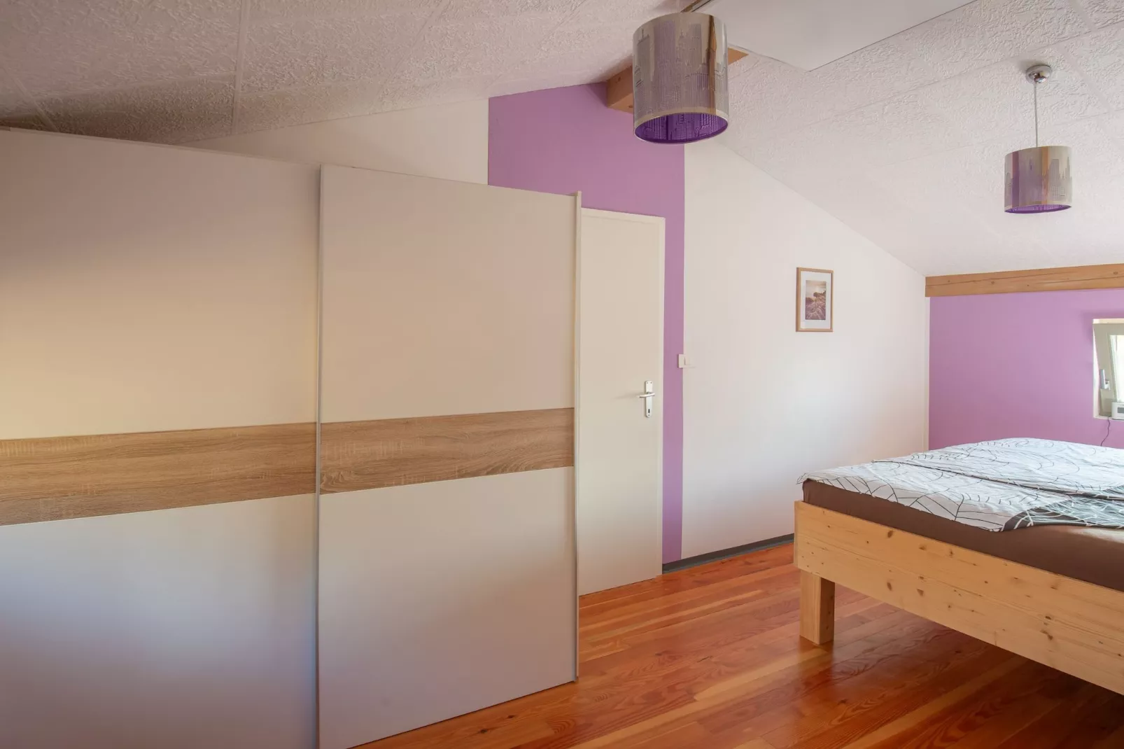 Family-Friendly Serene Retreat Holiday Home - Four Bedroom Holiday Home  with Terrace