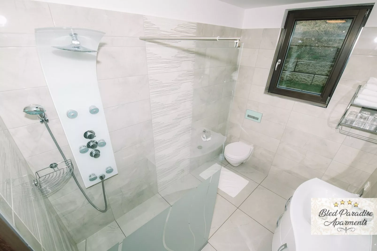 Bled Prestigious and Stylish Apartments - Classic Studio Apartment  with Terrace (owner 1)-Bathroom