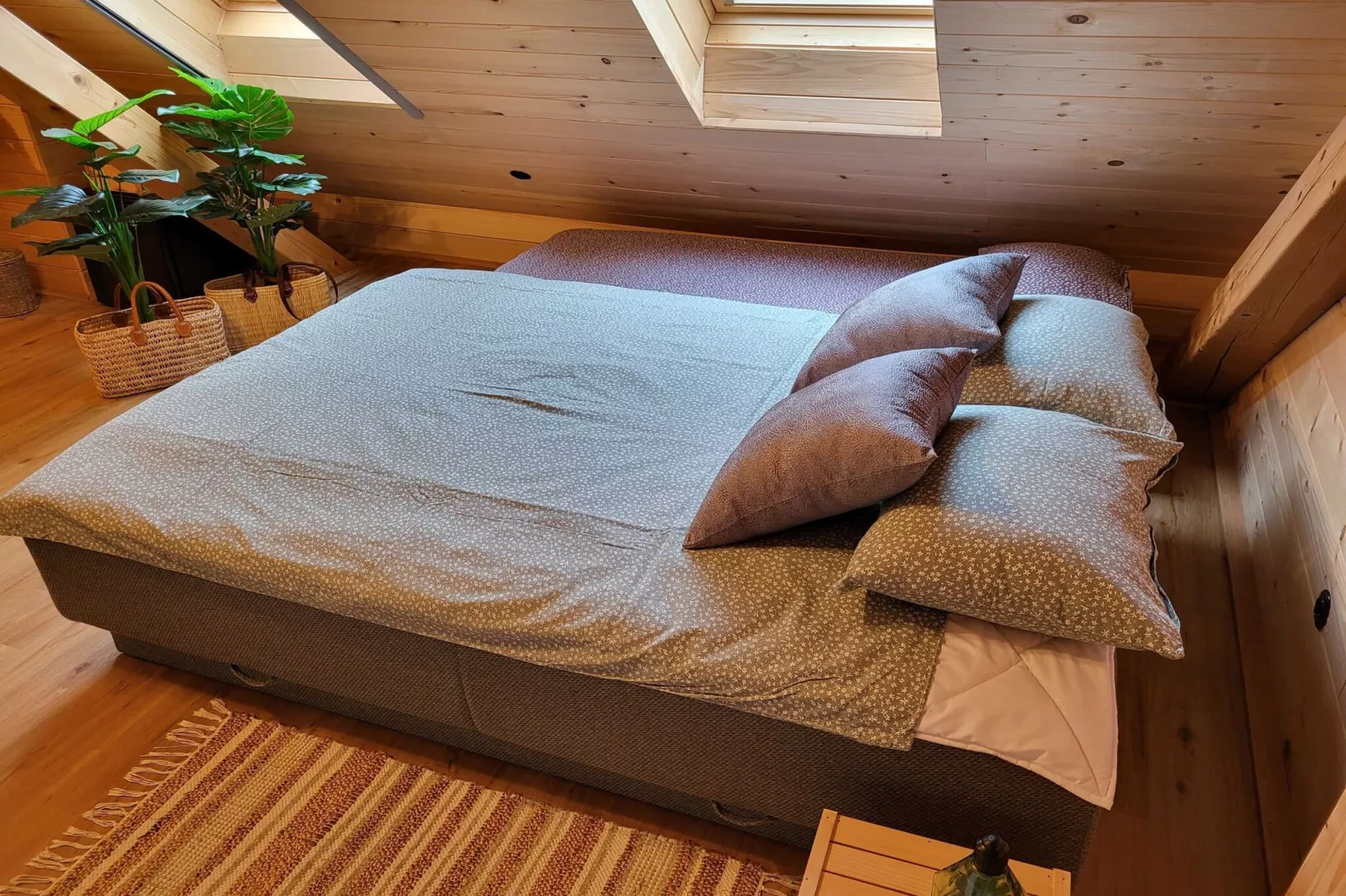 Echo Valley Hillside Holiday Home with Sauna - Two Bedroom Holiday Home with Sauna-Schlafzimmer