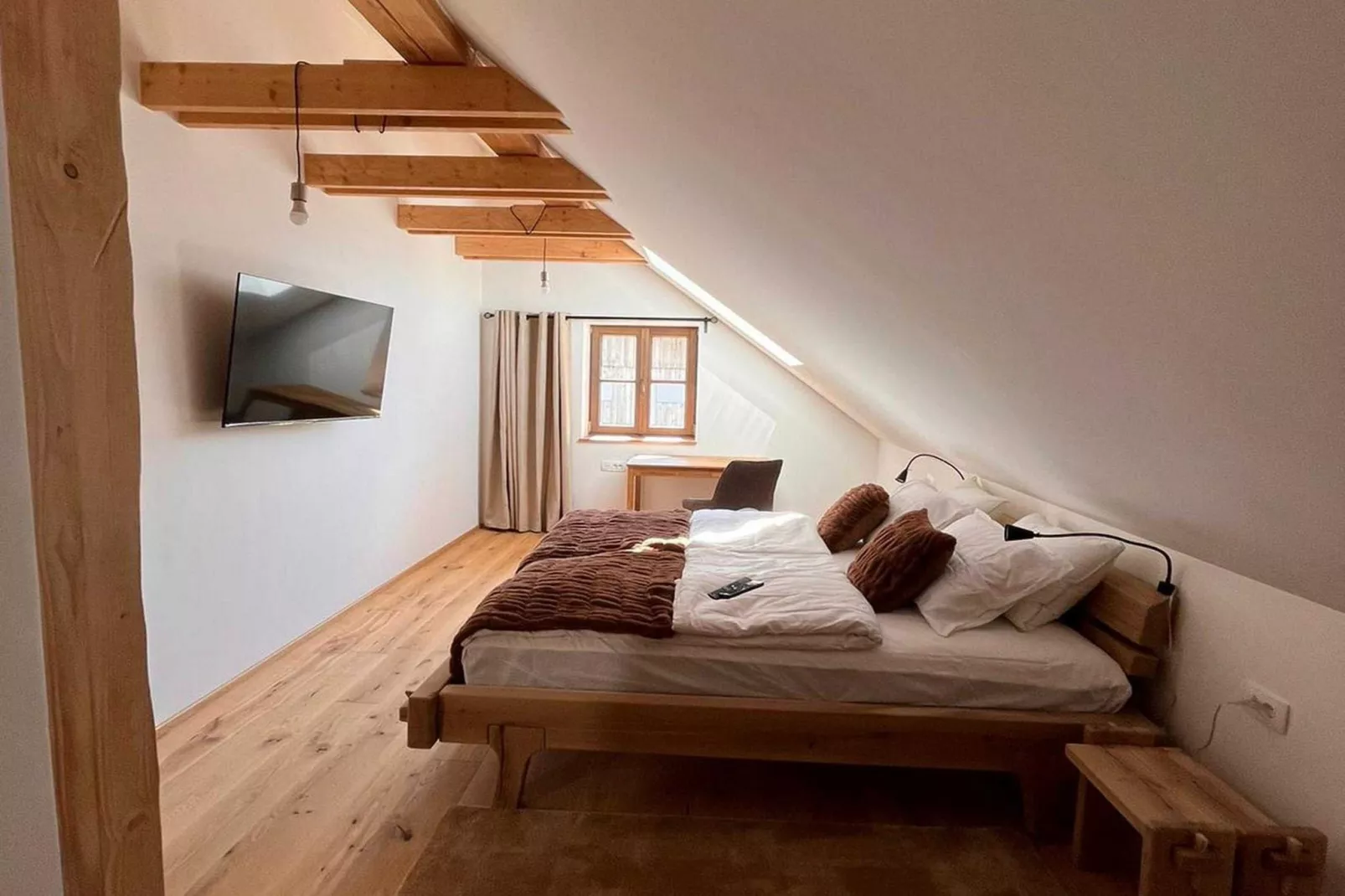 Mountain View Villa with Sauna and Hot-Tub - Three Bedroom Villa with Sauna and Hot-Tub-Schlafzimmer