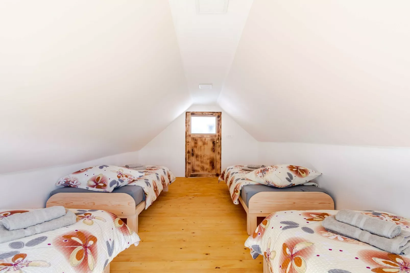 Nature Hideaway Holiday Homes with Sauna - One Bedroom Holiday Home (owner Pika)-Bedroom