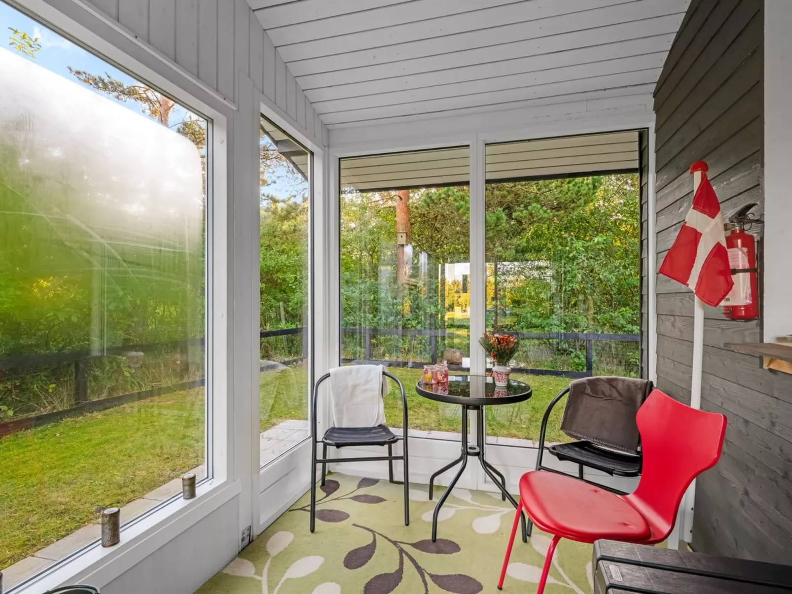 "Sjarlotte" - 400m to the fjord-Inside