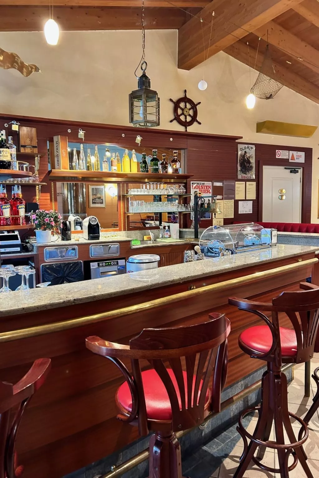 Piccola Italia-Inside