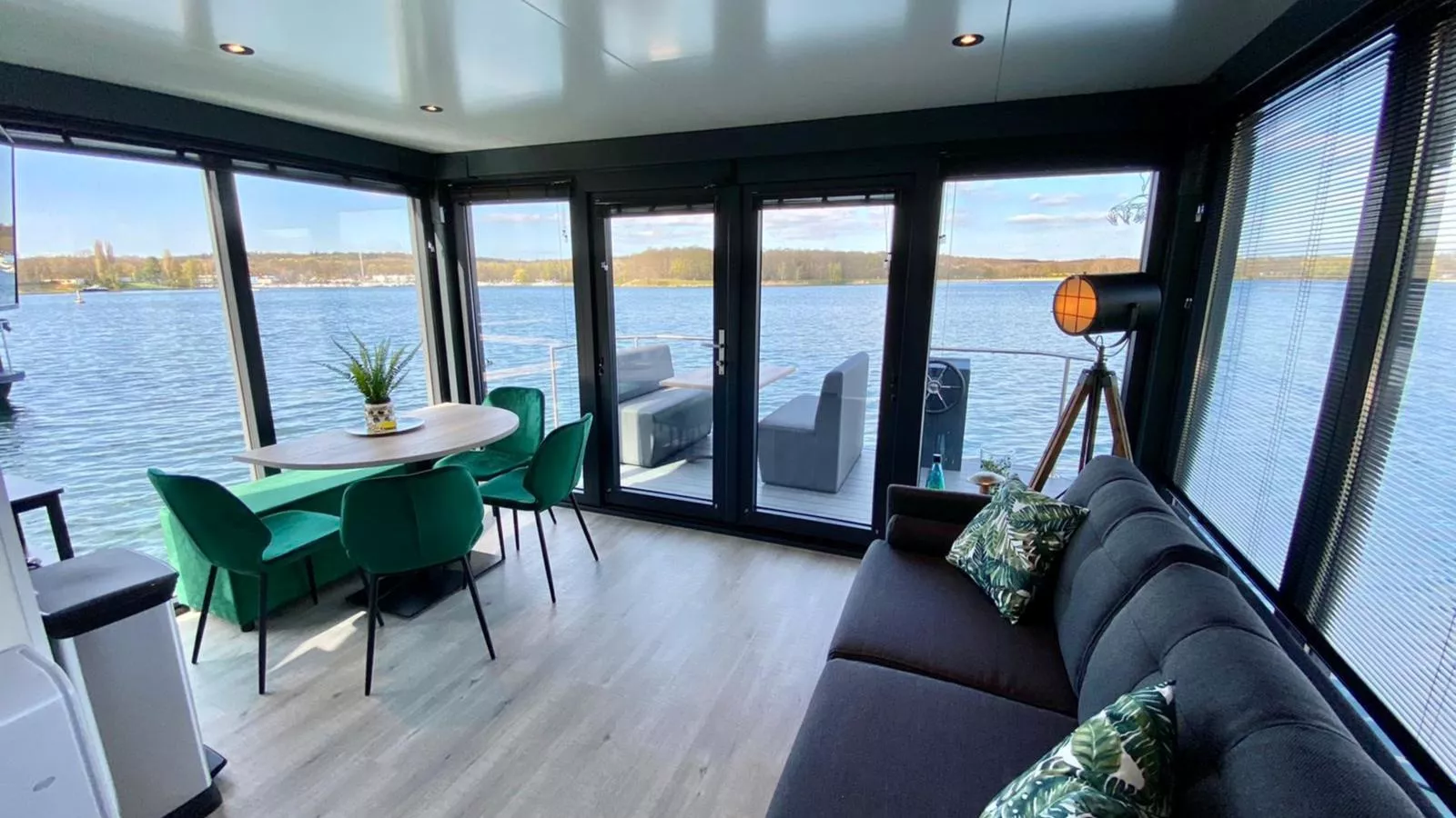 Floating in Limburg - hottub-Wohnzimmer