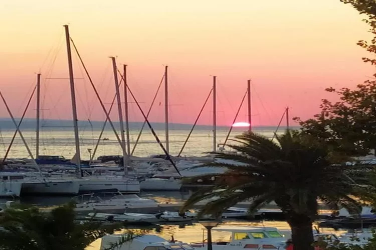 Lux apartment Mare By the Sea & Beach - Two Bedroom Apartment with Terrace-Ambiente