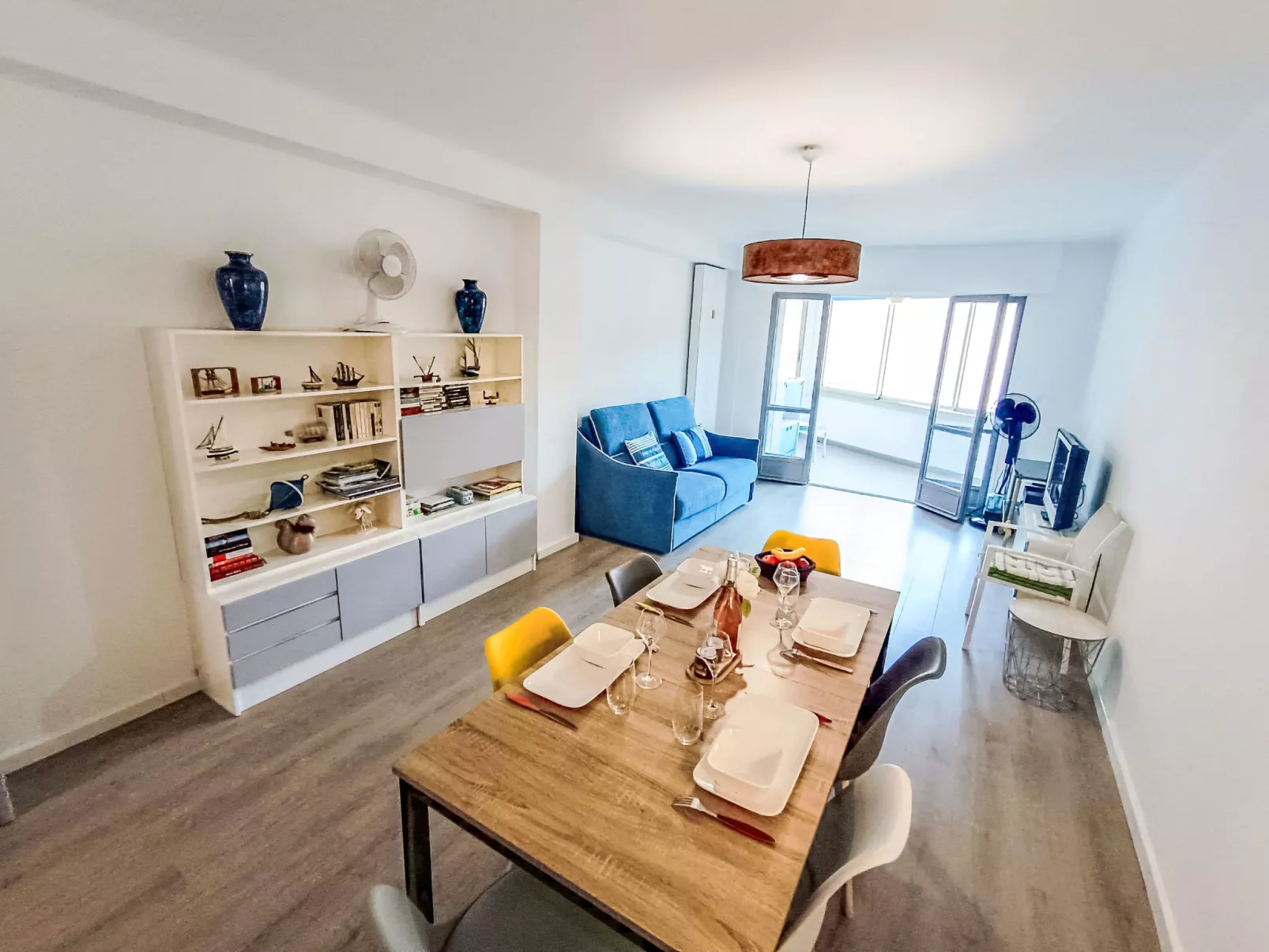 Le Victor Hugo-Dedans