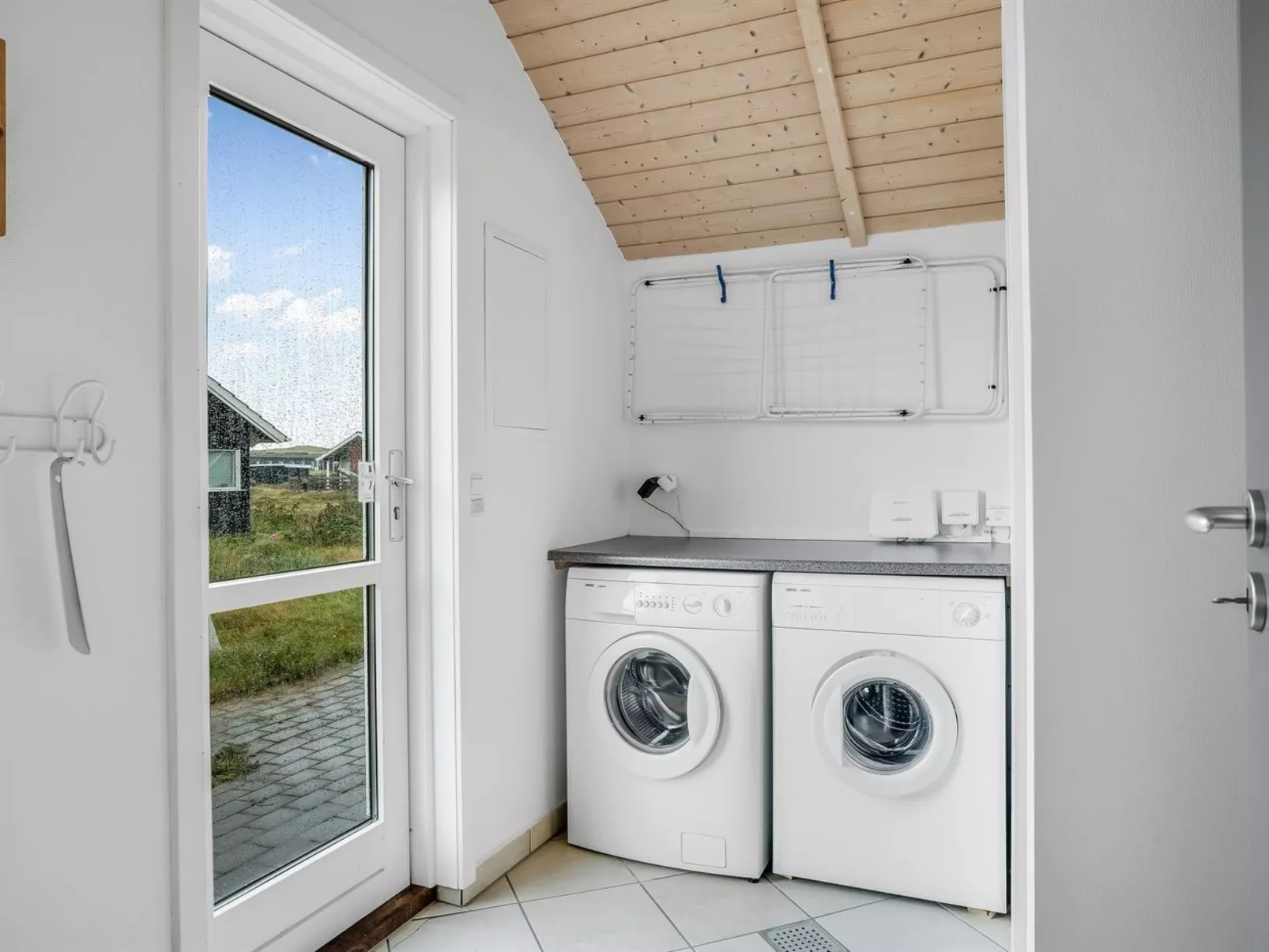 "Bruse" - 200m from the sea-Drinnen