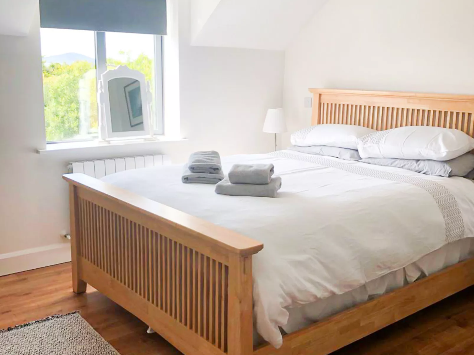 Bell View (TR3) Holiday Home Sheeps Head-Dedans