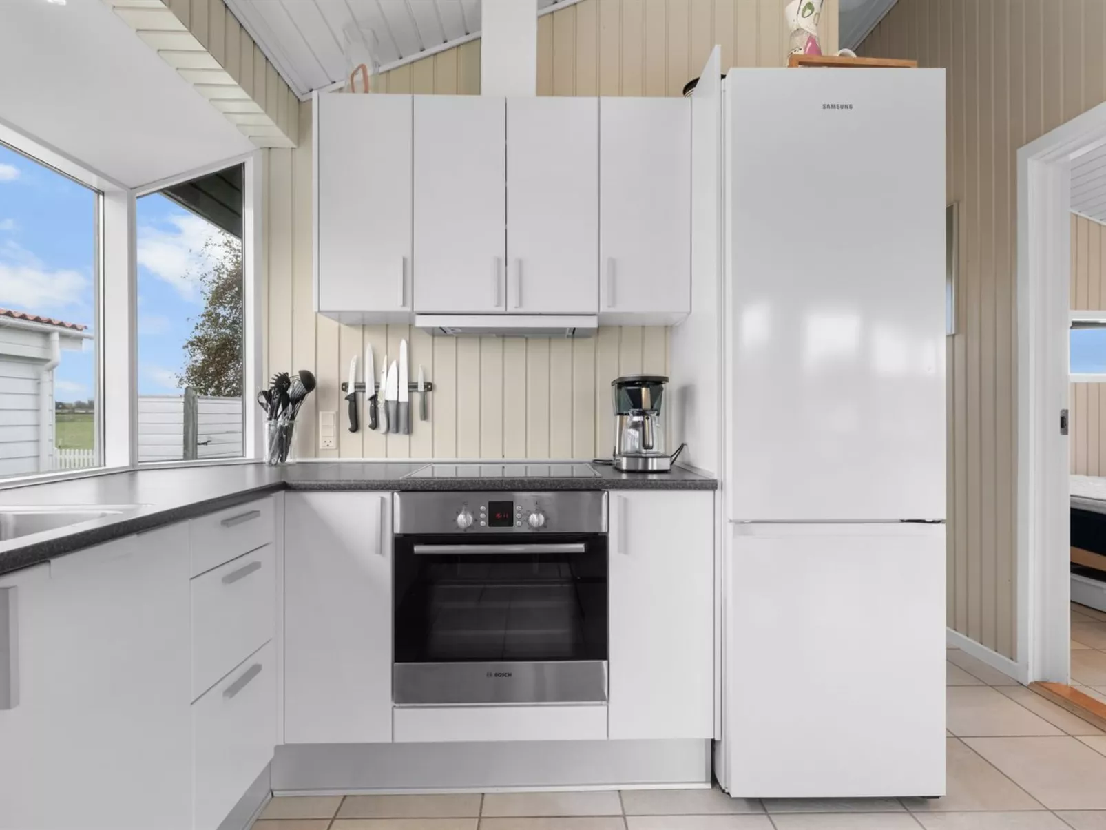 "Roya" - 100m from the sea-Dedans