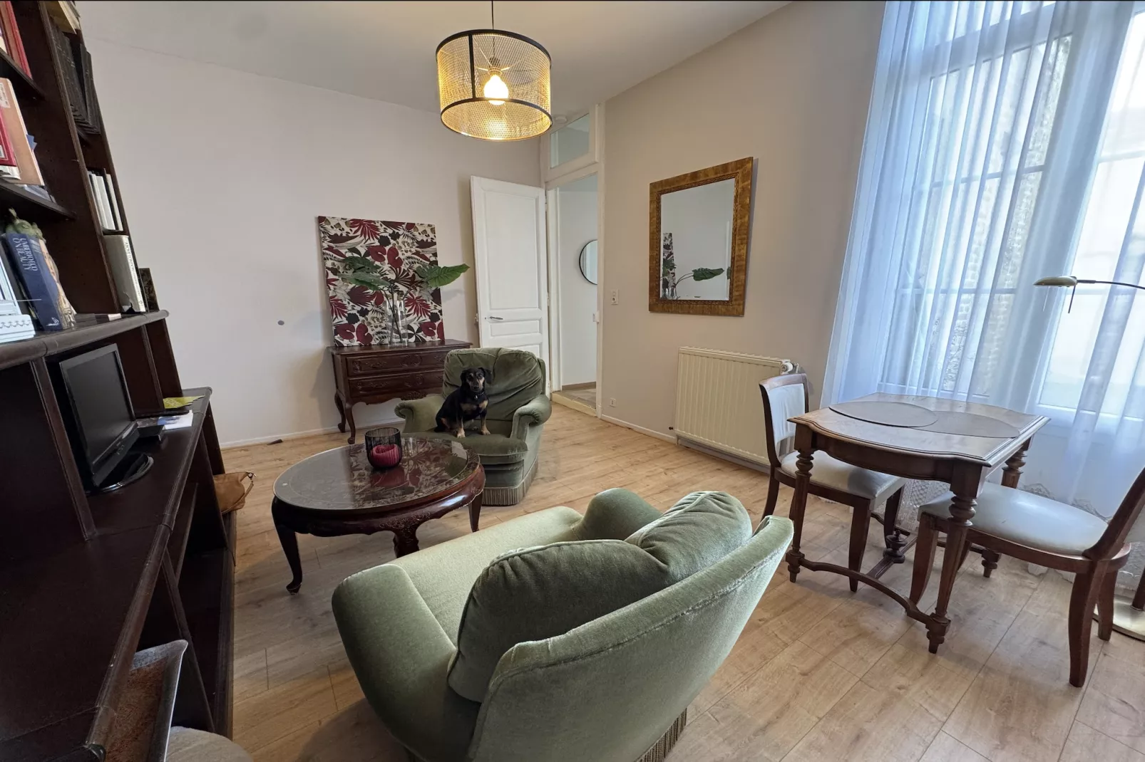Appartement avec la petite cour-Salon
