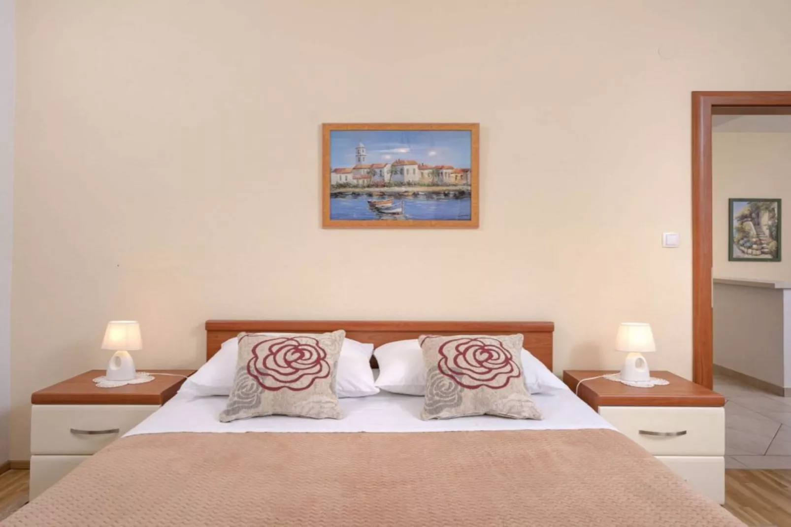 One Bedroom Apartment with Balcony 3-Schlafzimmer