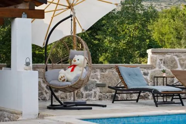 Holiday Home Lišnjak - Three Bedroom Holiday Home with Pool-Extérieur