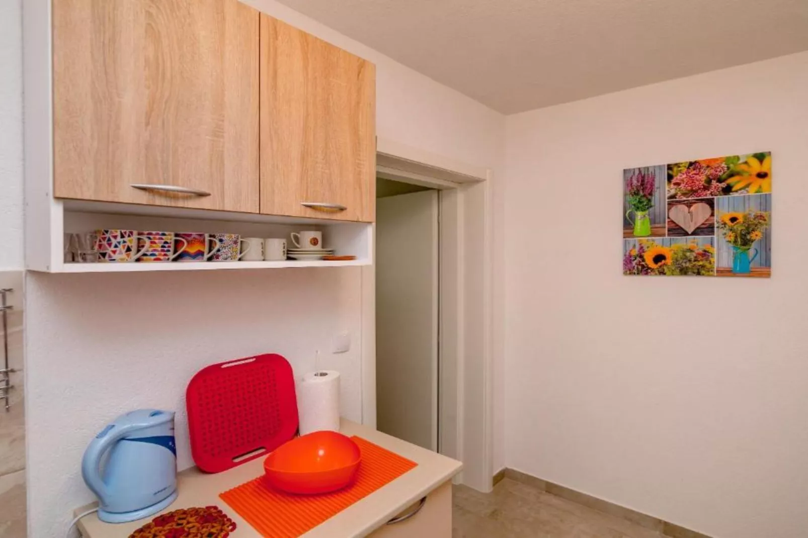 Tranquil Retreat with Private Pool in Lustica Bay - One Bedroom Apartment with Balcony and Sea View 1-Cuisine