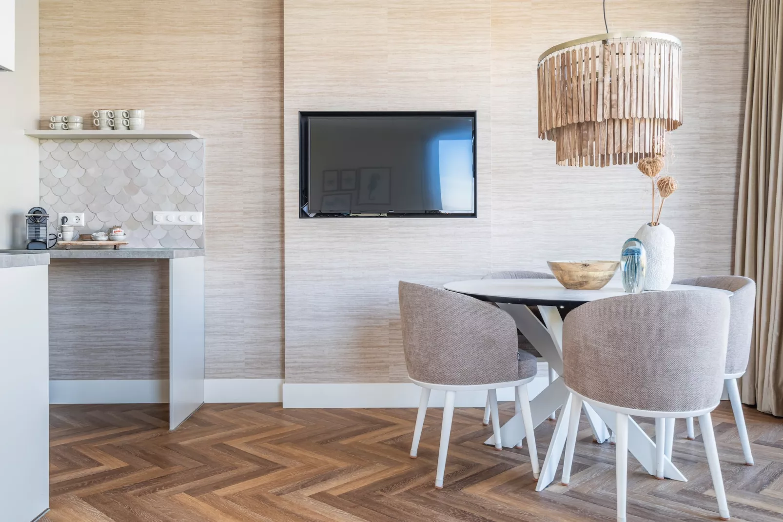 Apartment Bries| 4 Persons-Esszimmer