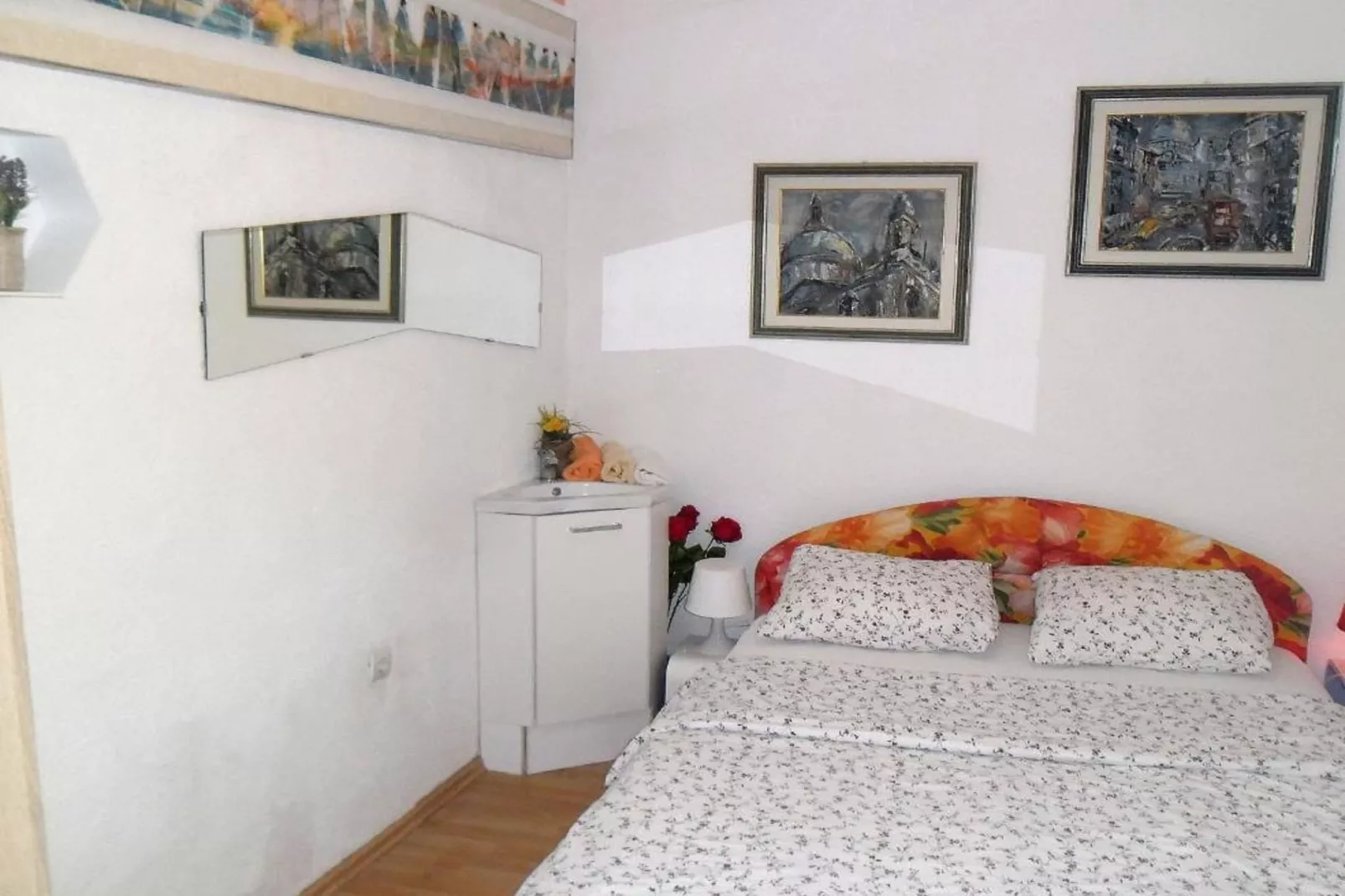 Charming Apartments Kestenovi Dvori - Two Bedroom Apartment (A1)-Bedroom