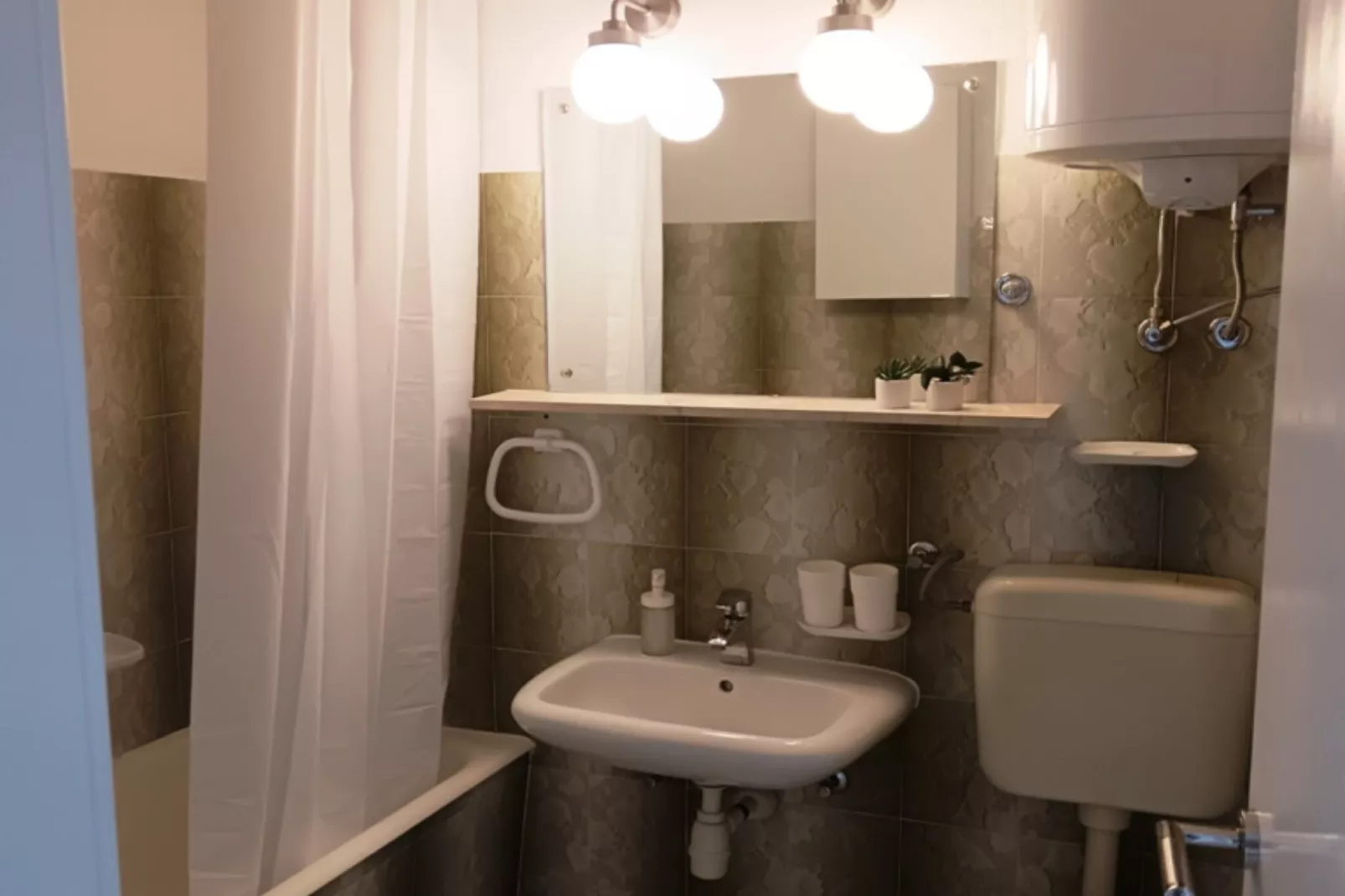 Charming Apartments Vanja with Style - Two Bedroom Apartment (Ana)-Bathroom